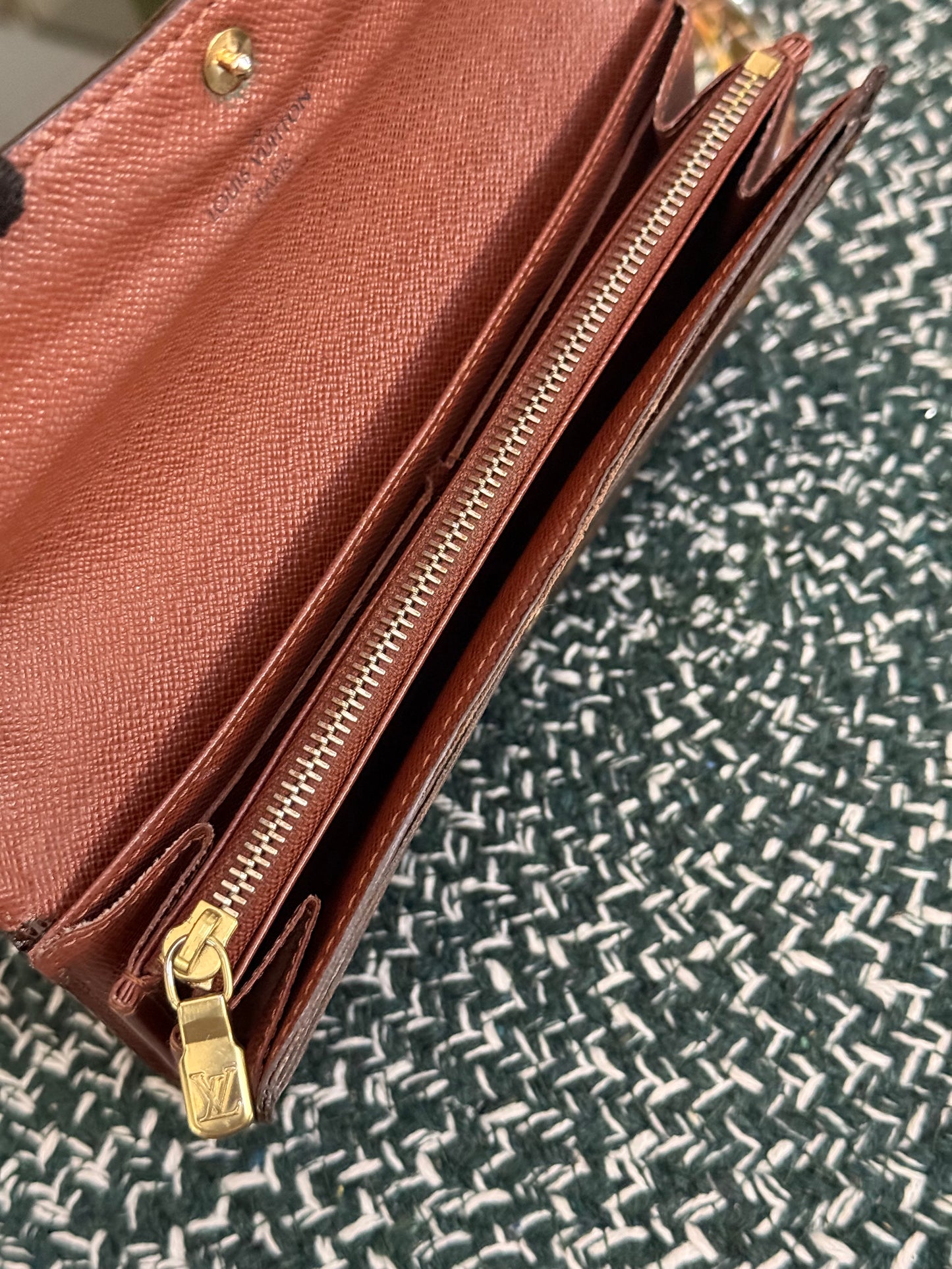 Sarah Wallet in Monogram with 10 Cardholders 🗓️ Year: 2012