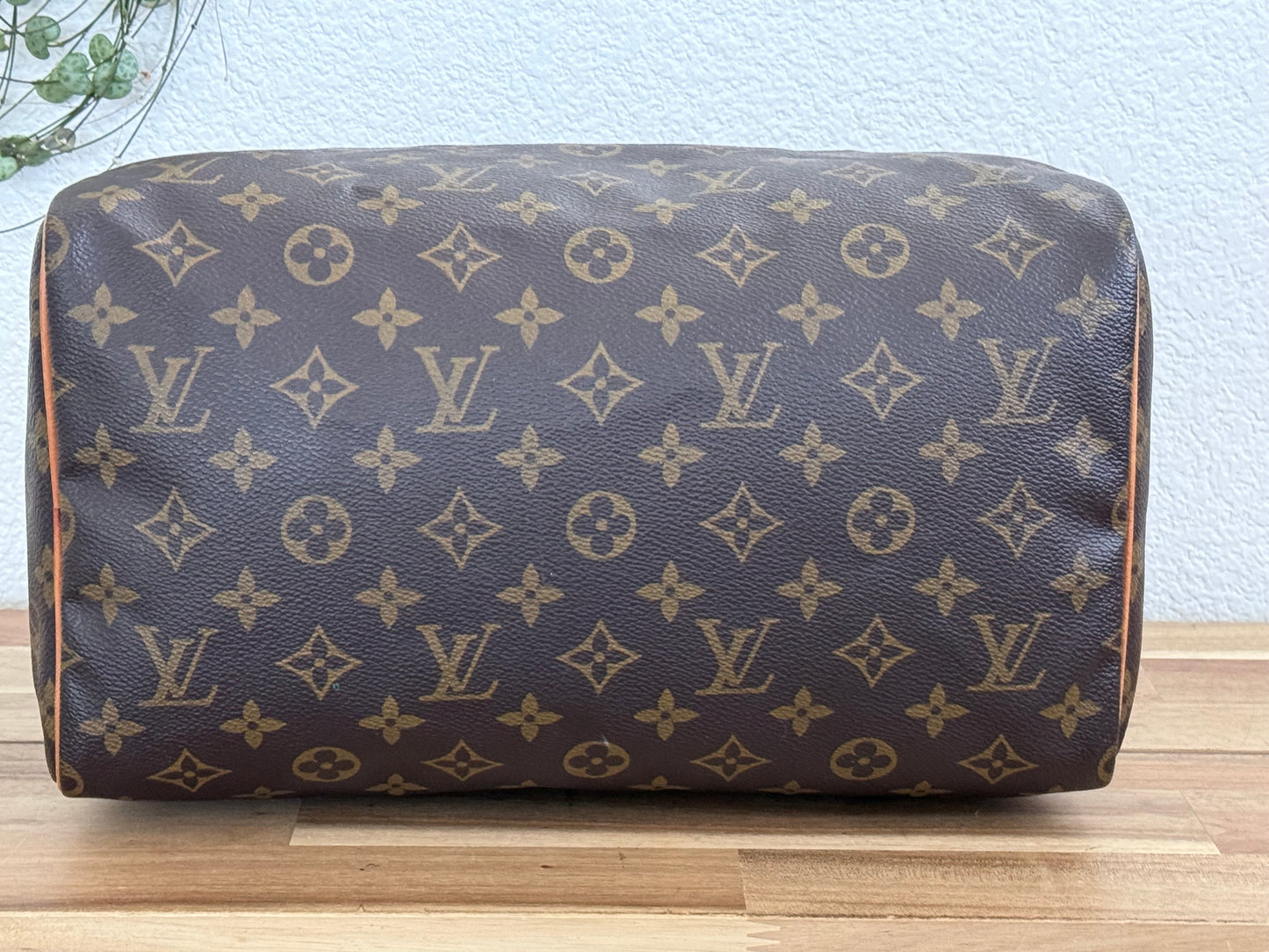 Speedy 30 with π Lock & Key - π
Year: 1989