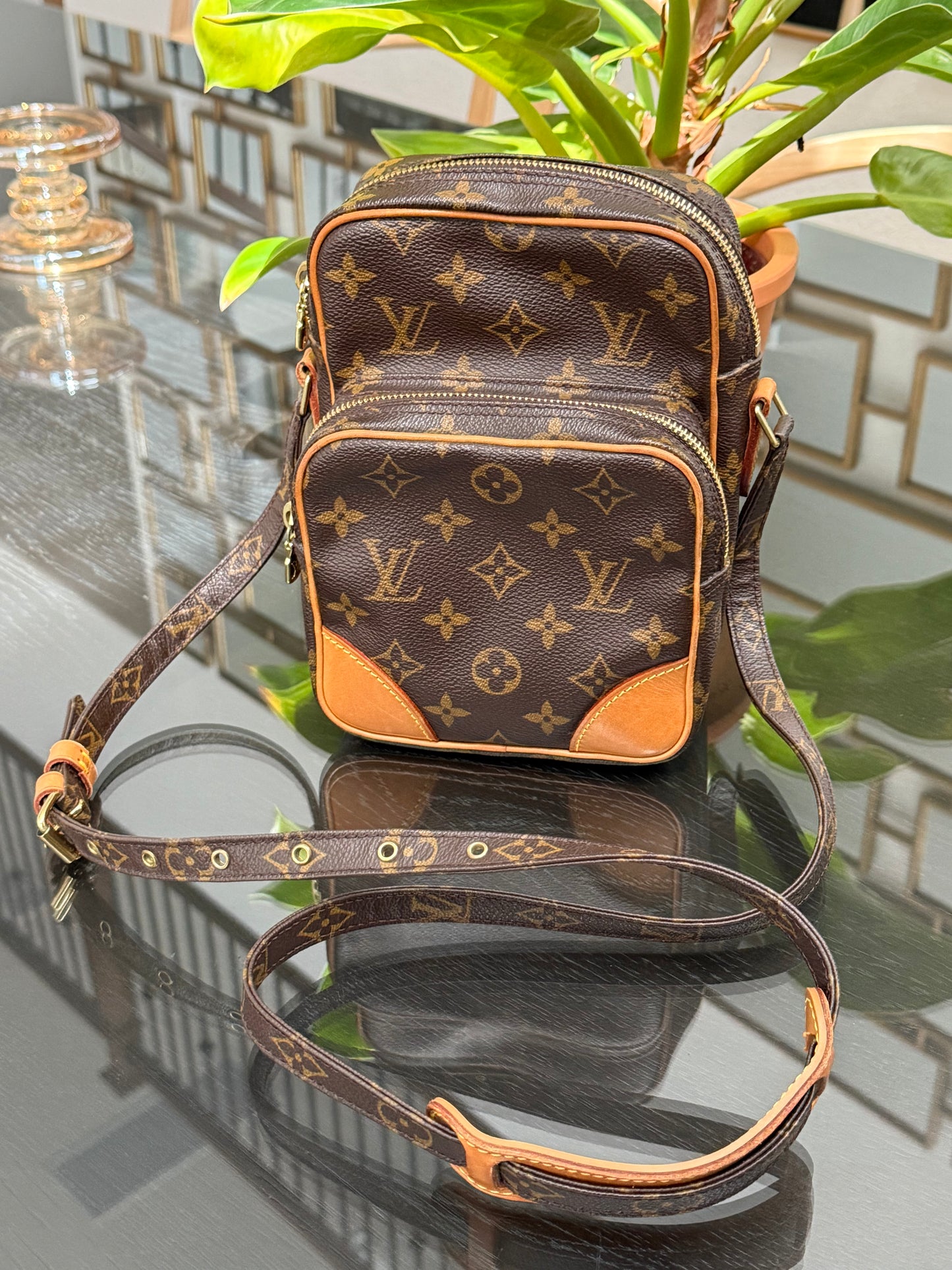 Amazon Crossbody Bag -Year: 2000
