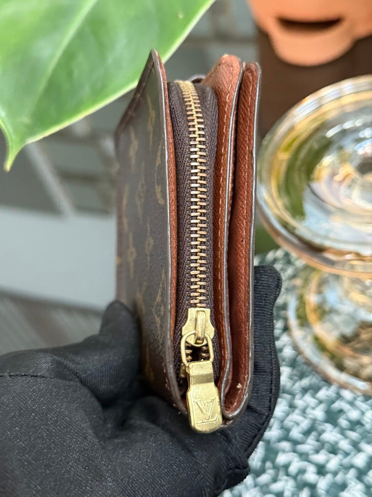 Monogram Zip Around Compact Wallet ๐๏ธ Year: 1999
