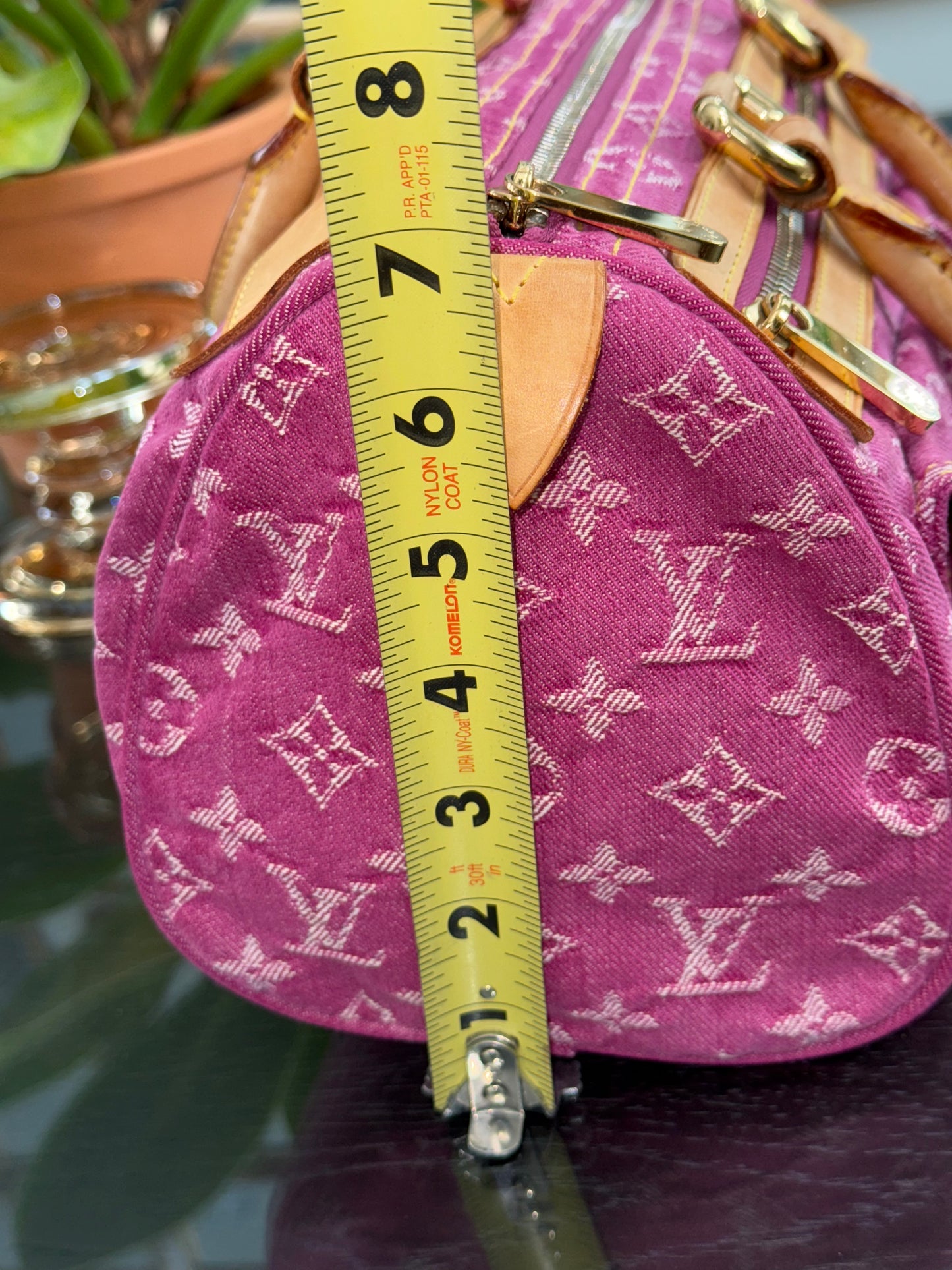 Neo Speedy Denim with Dustbag πΊπ
Year: 2006