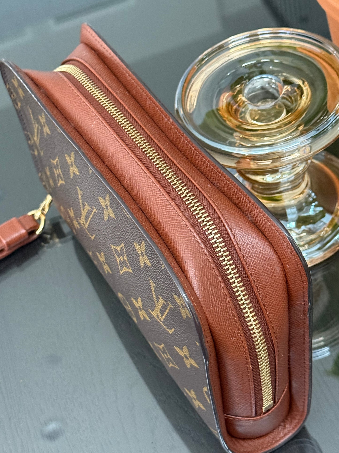 Orsay Clutch -
🗓️ Year: 2001