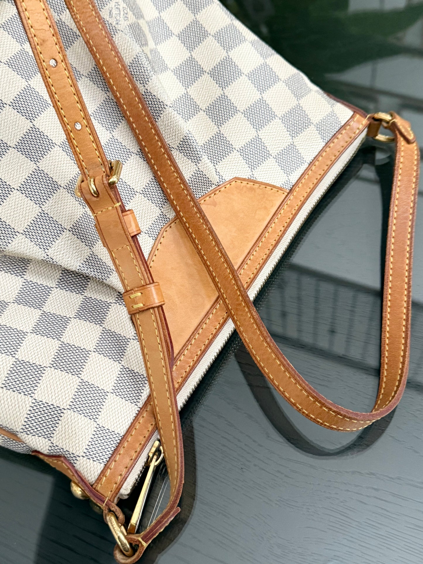 Siracusa PM Crossbody - ๐
Year: 2011