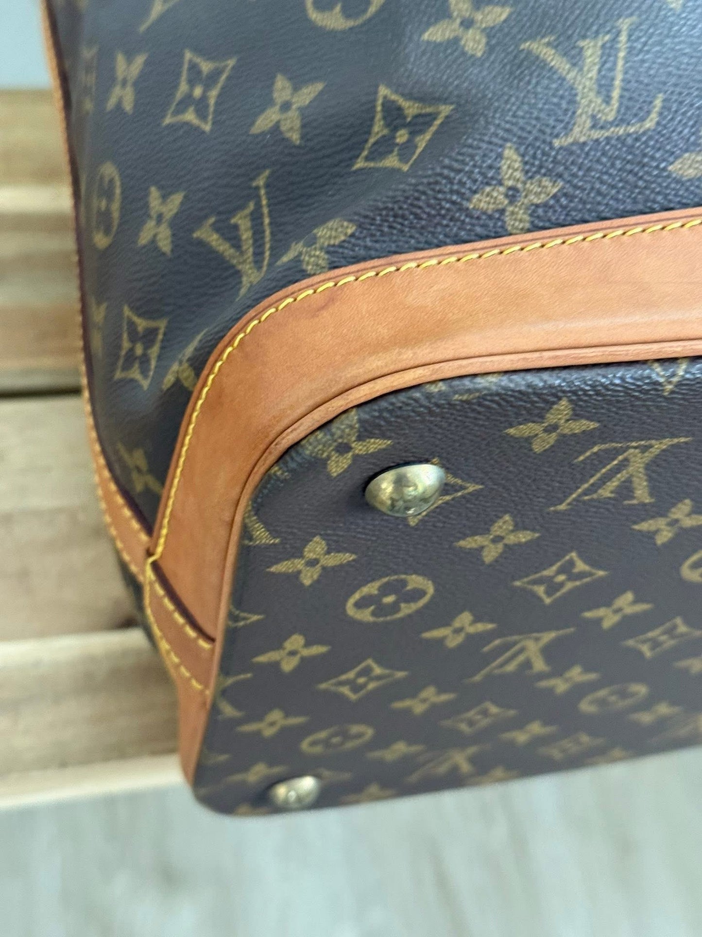 Cruiser 45 with Luggage tag and poignet -ποΈ Year: 2001