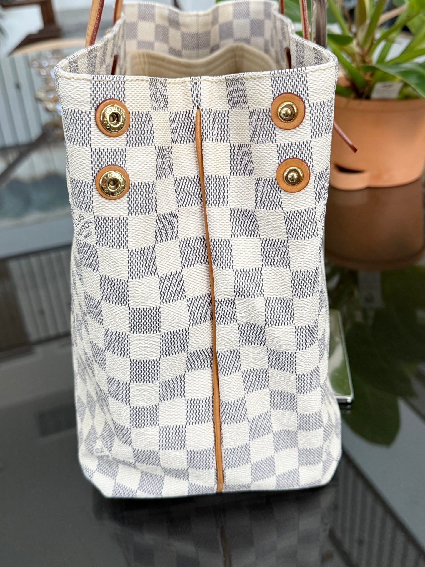 Cabas Adventure Tote MM Azur with Dustbag and Insert Organizer
🗓️ Year: 2014