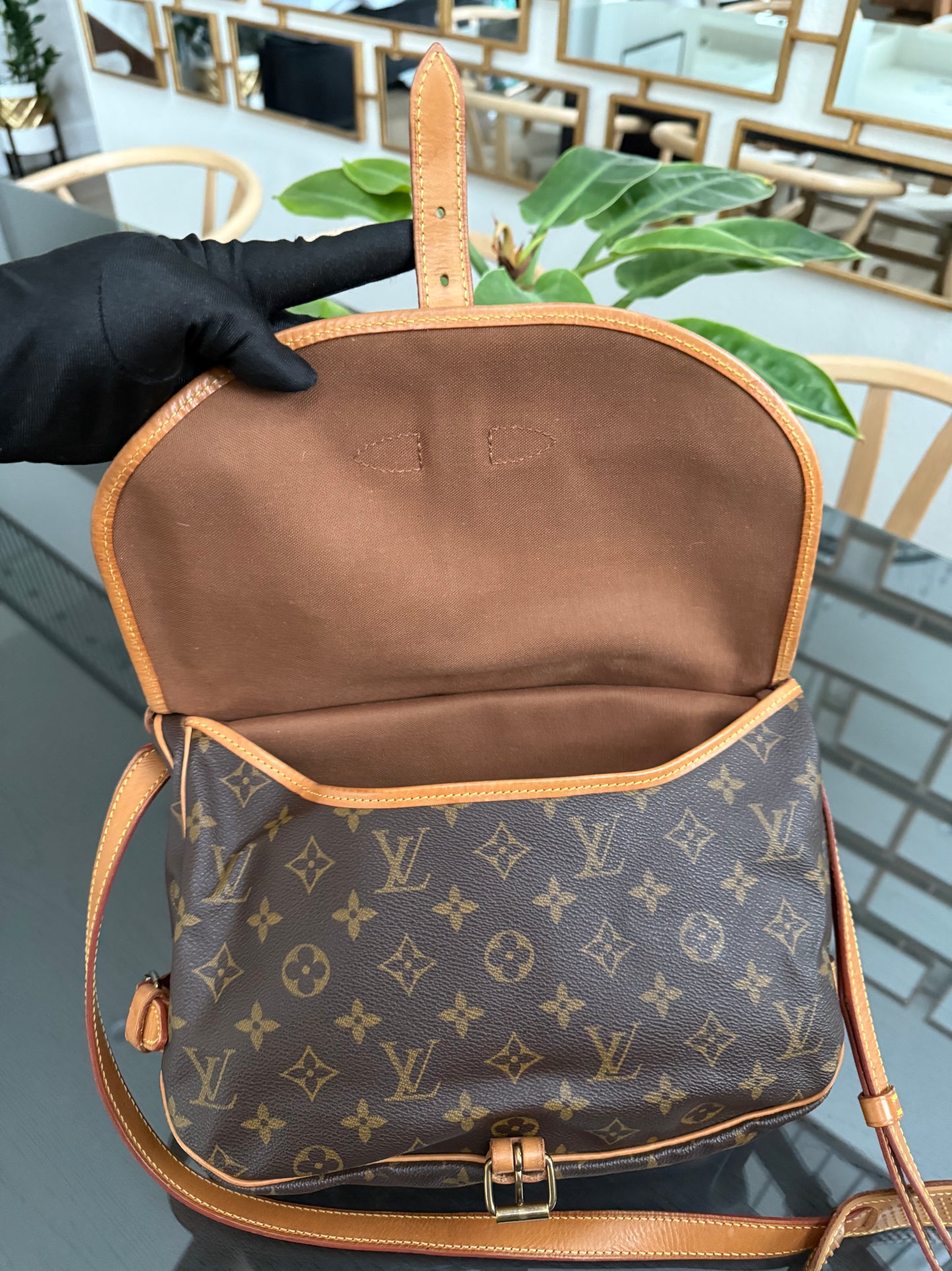 Saumur 30 Crossbody 🌺 Year: 1989