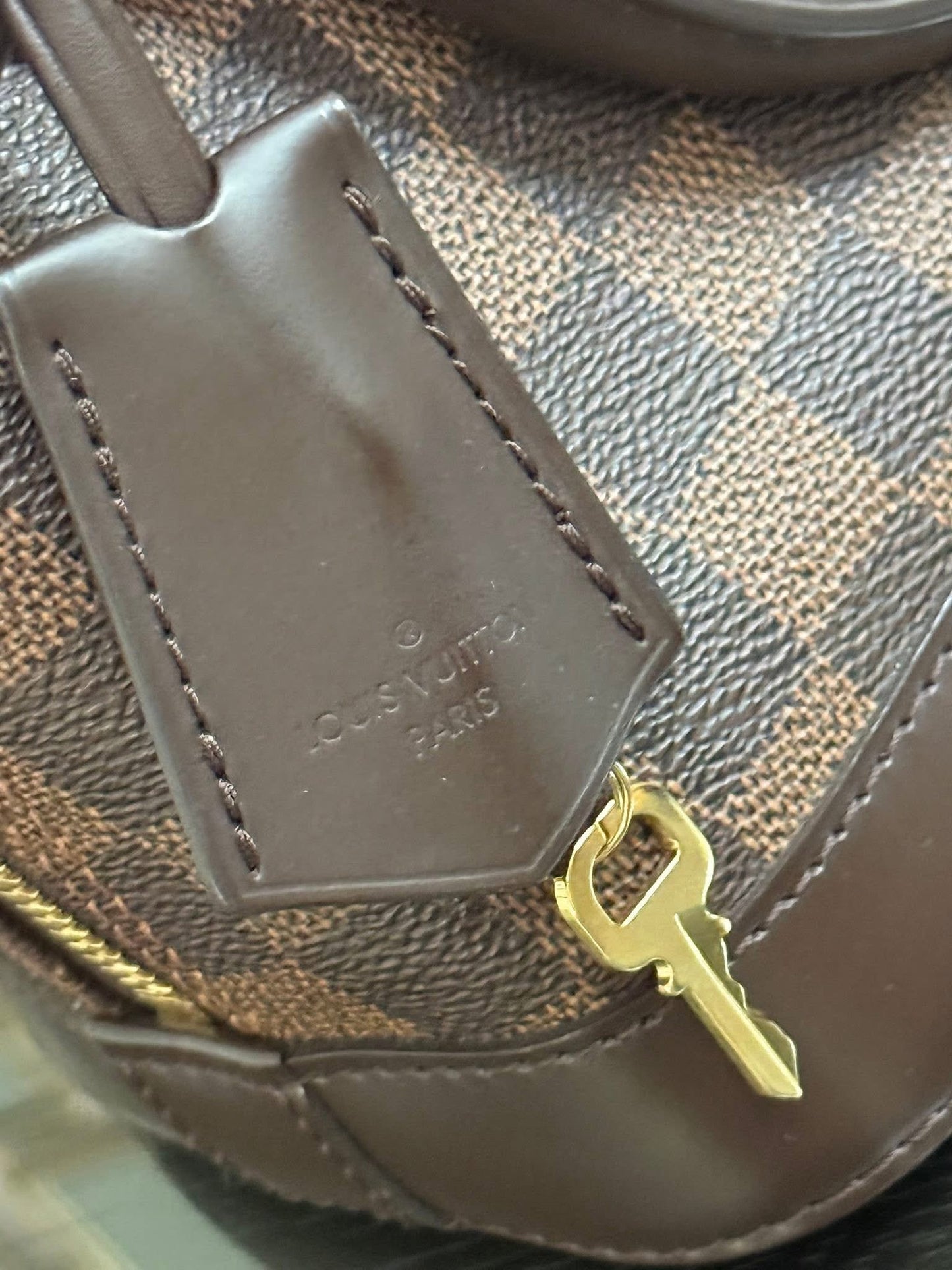 Alma BB in DE with Clochette, Lock 🔐 key, Original Strap, Box Dustbag, Paper bag and Insert Organizer 🗓️ Year: 2017-