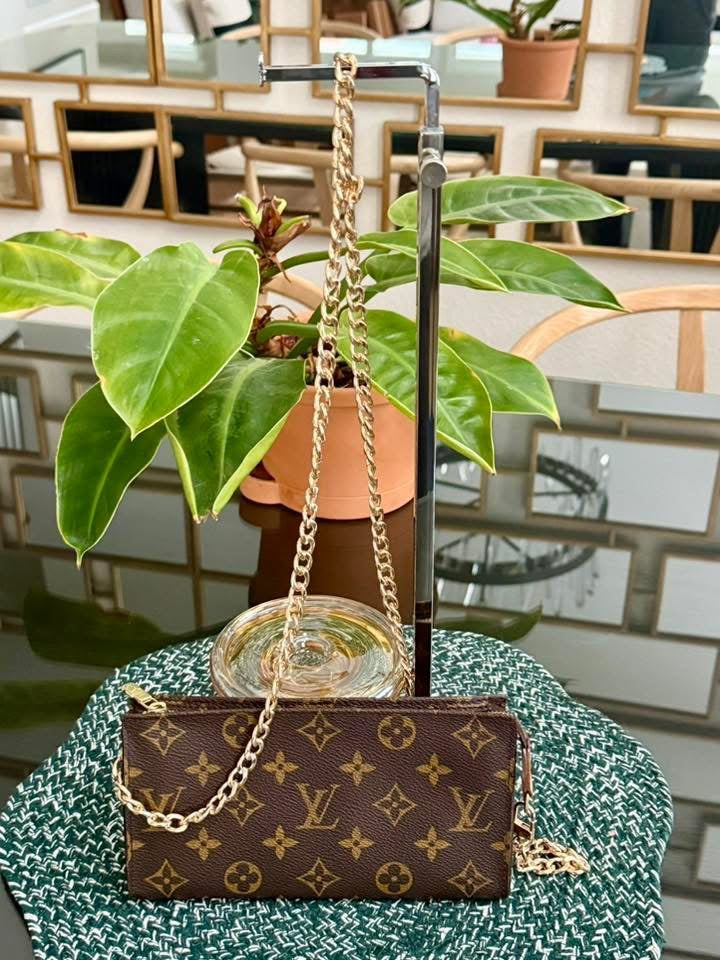 Bucket Pouch GM with insert and Non branded Chain Crossbody 🌸🌺