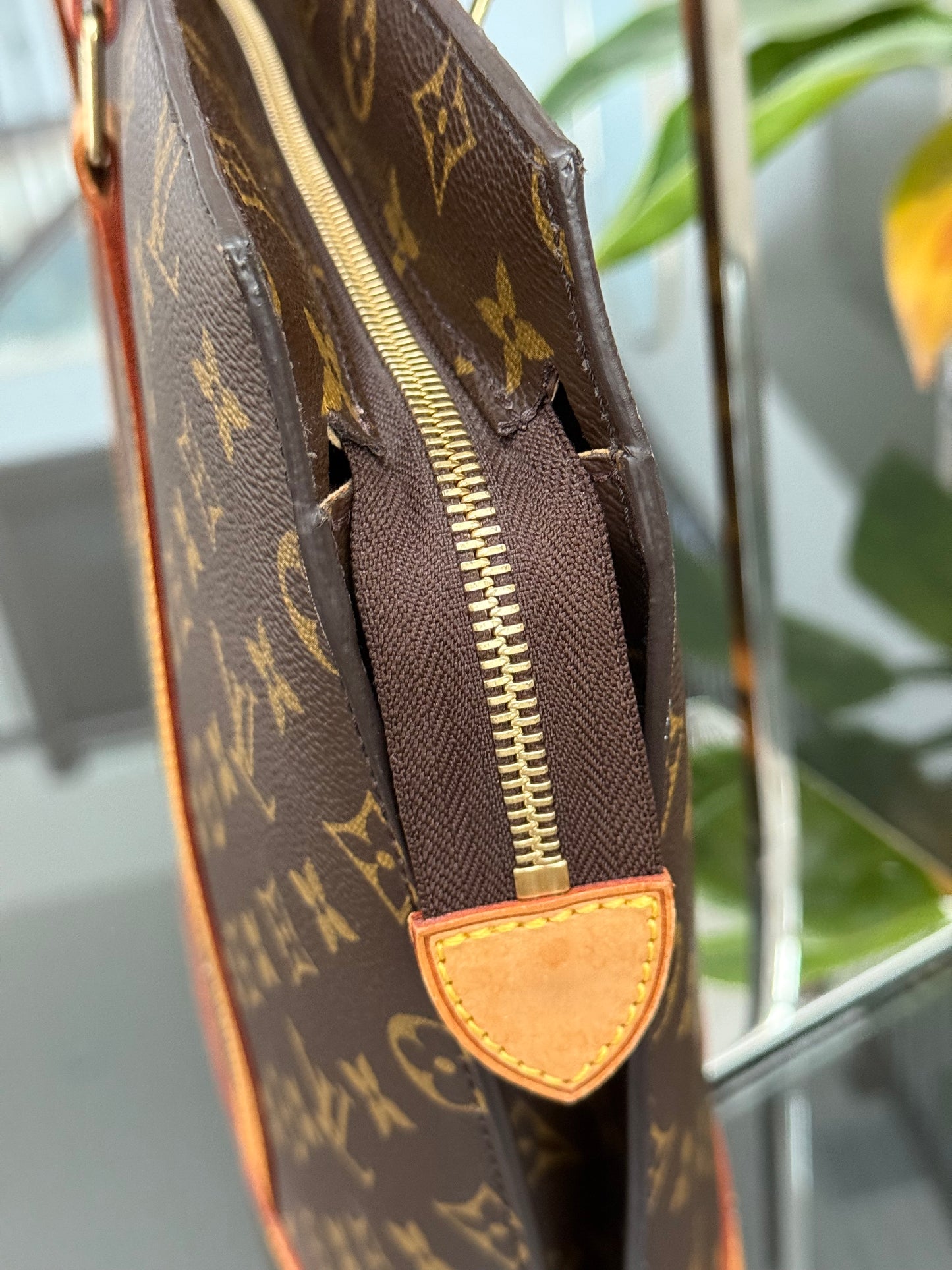 Babylone -🗓️ Year: 2004