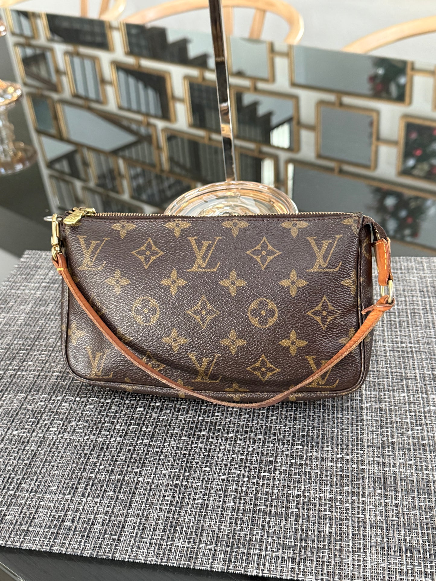 Pochette Accessories - 📅 Year: 2002