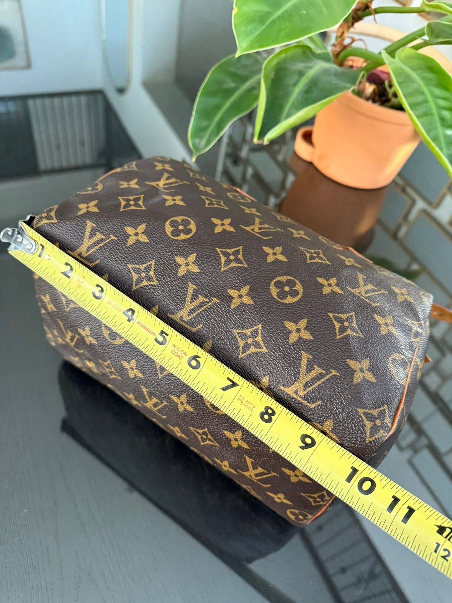 Speedy 25 in Monogram with Lock 🔐 and Key -🗓️ Year: 1994