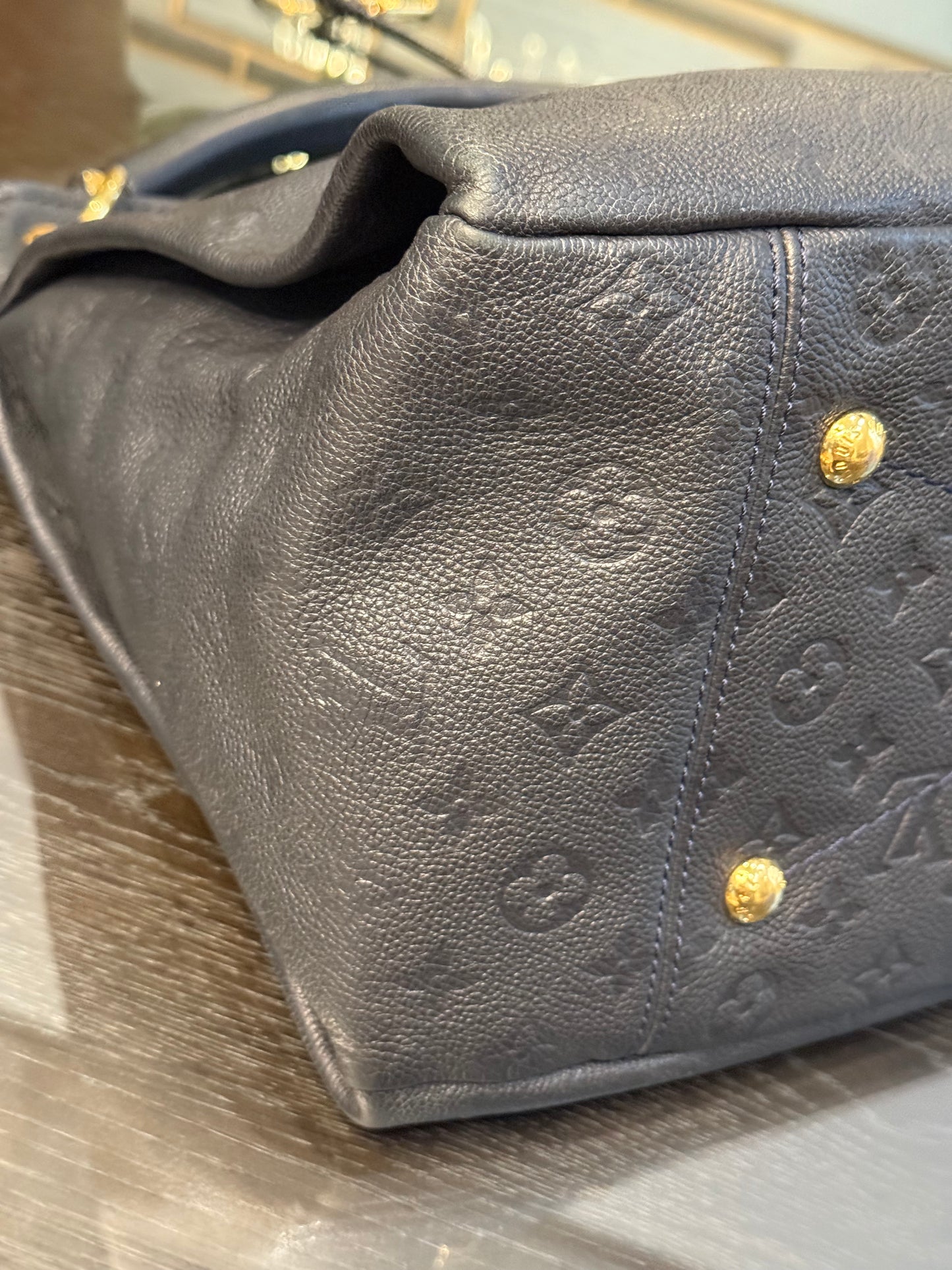 Artsy MM Empriente in Black/ Dark Blue with Dustbag and Insert Organizer 📅 Year: 2011