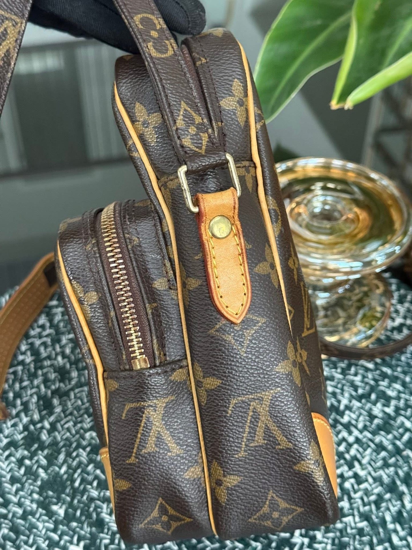 Amazon PM Crossbody 🗓️ Year: 2007