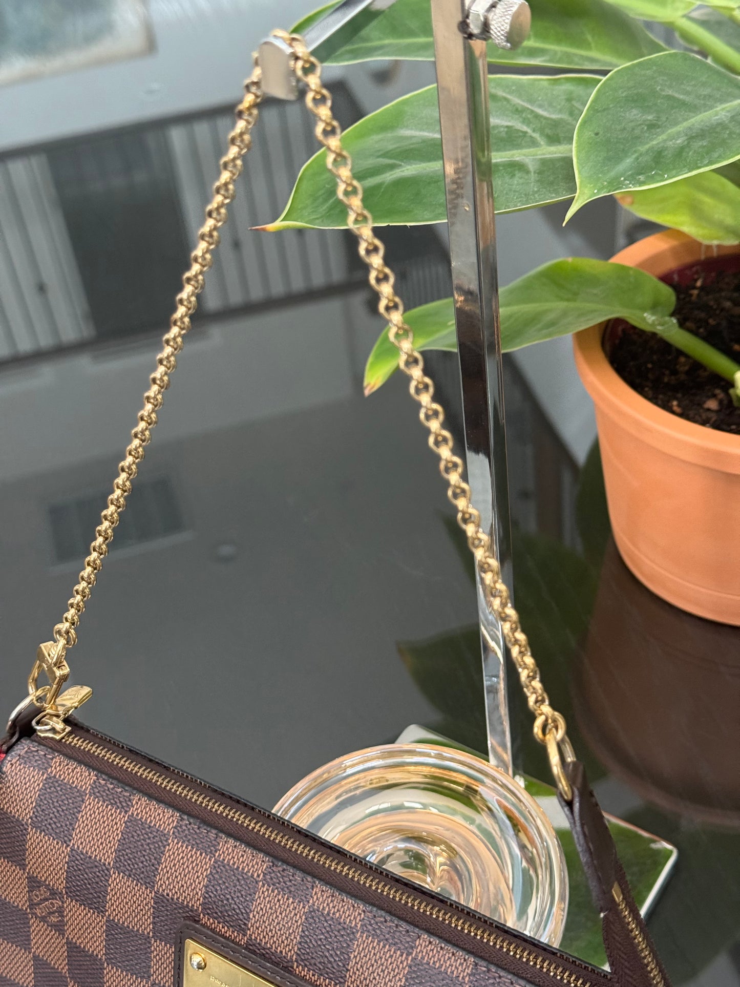 Eva Clutch in DE with Dustbag,Box and Paper bag
🗓️ Year: 2015