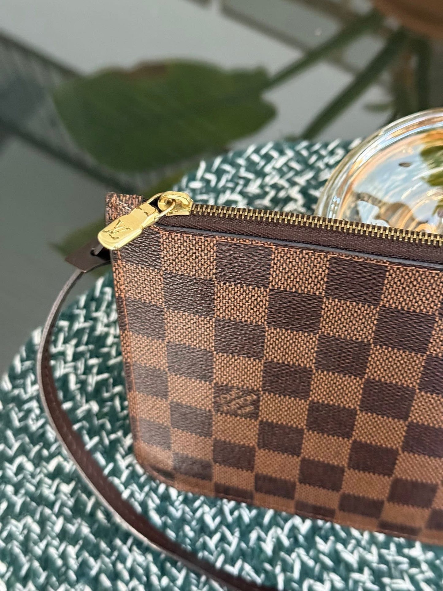 Neverfull MM/GM in DE Pouch with Wriststrap 🗓️ Year: 2016