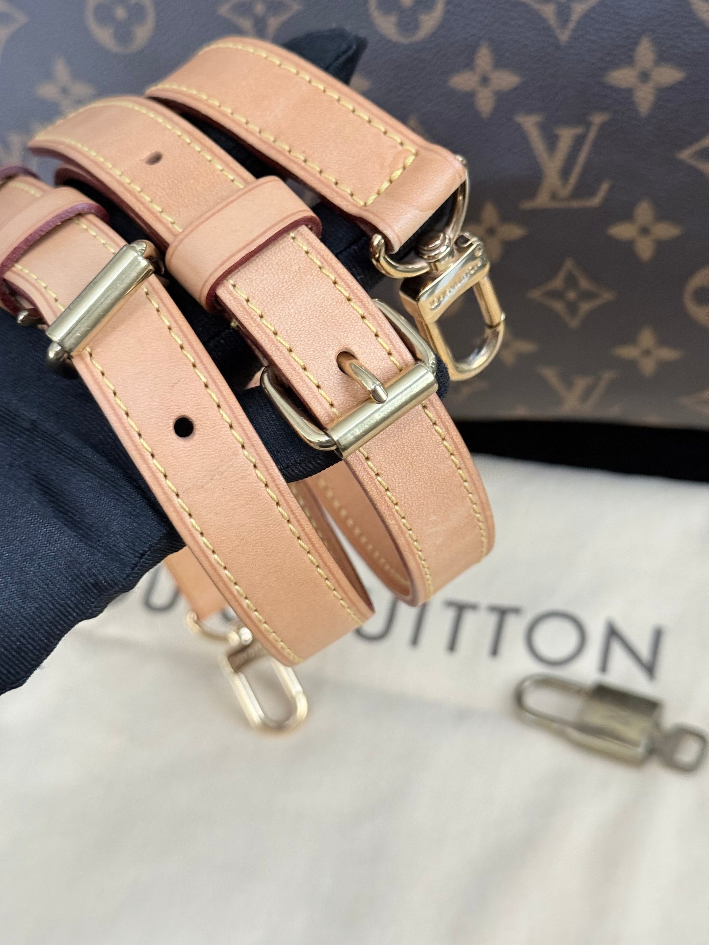 Speedy 40 Bandoulier in Monogram with Lock 🔐, Key and Dustbag 🗓️ Year: 2012