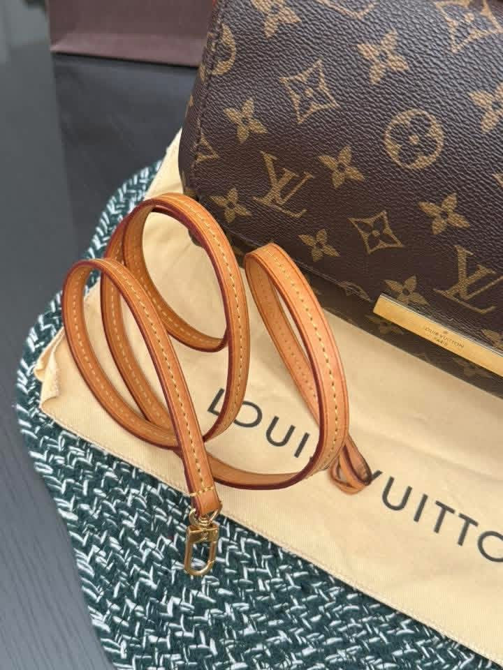 Favorite MM in Monogram with Original Strap, Insert Organizer, Dustbag, Box and Paper bag 🗓️ Year: 2016