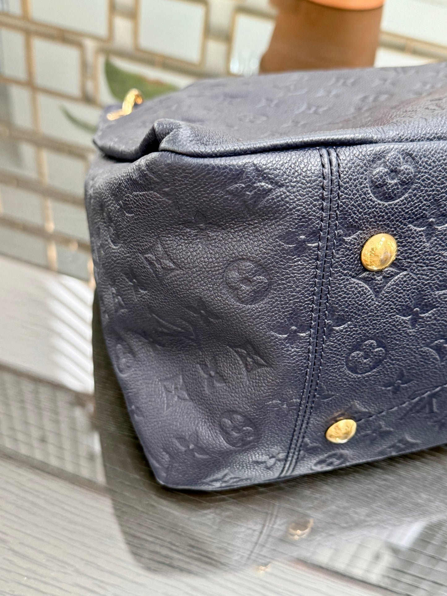 Artsy MM Empriente in Navy Blue with Dustbag- 📅 Year: 2020