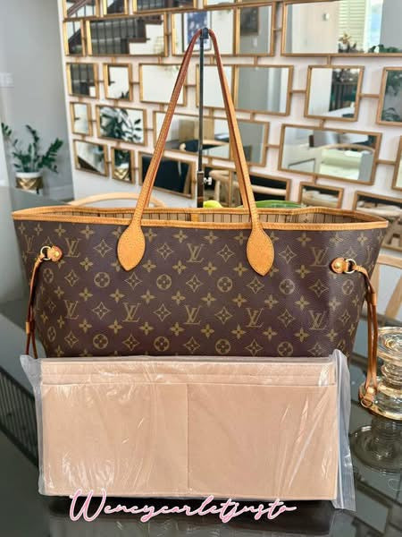 Neverfull GM Monogram with Insert Organizer -🗓️ Year: 2007