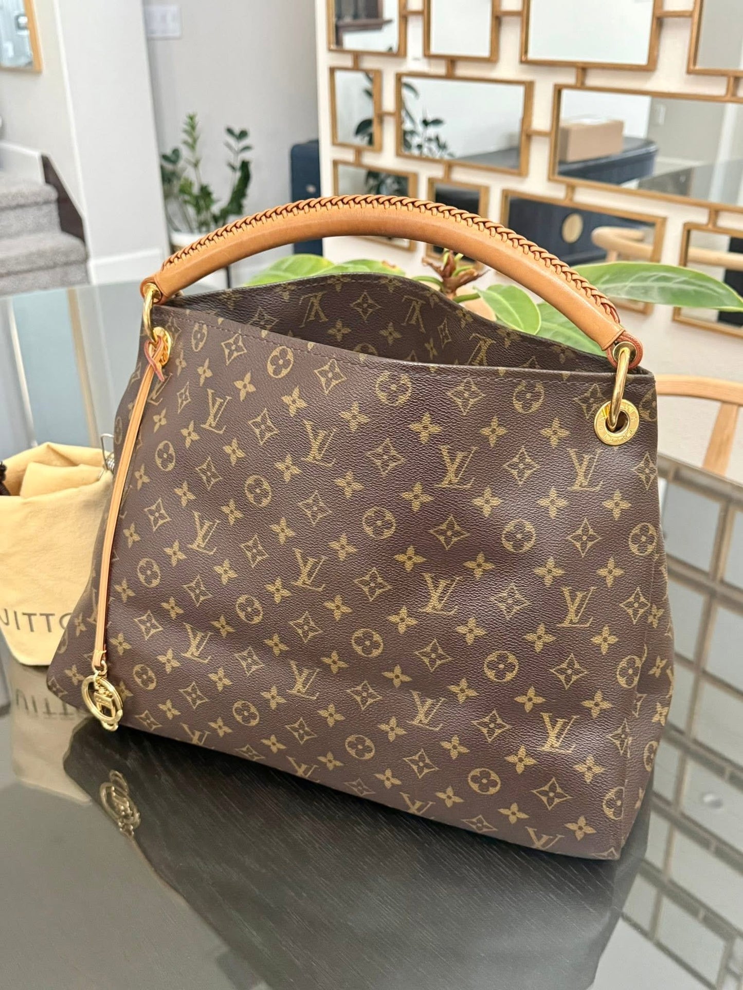 Artsy MM with Dustbag and Insert Organizer - 📅 Year: 2010