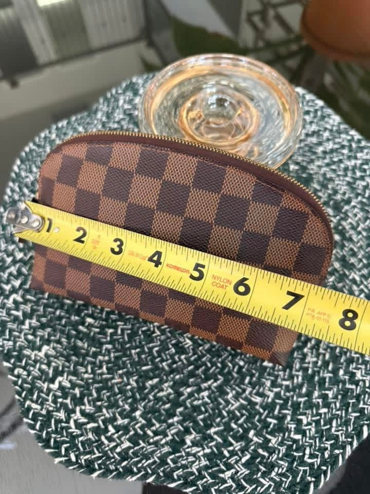 Cosmetic Pouch PM in DE 🗓️