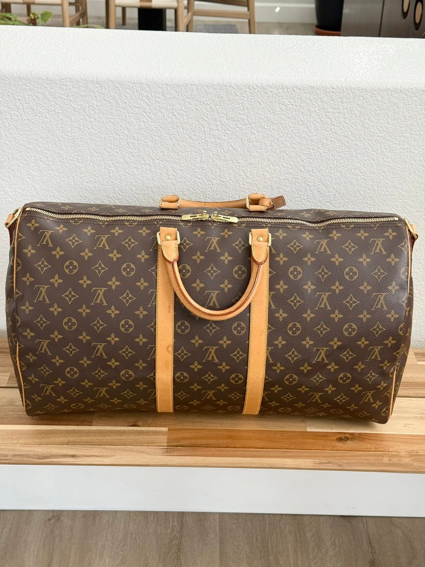 Keepall 55 Bandoulier with Original Strap, Luggage tag and Poignet 📅 Year: 2002