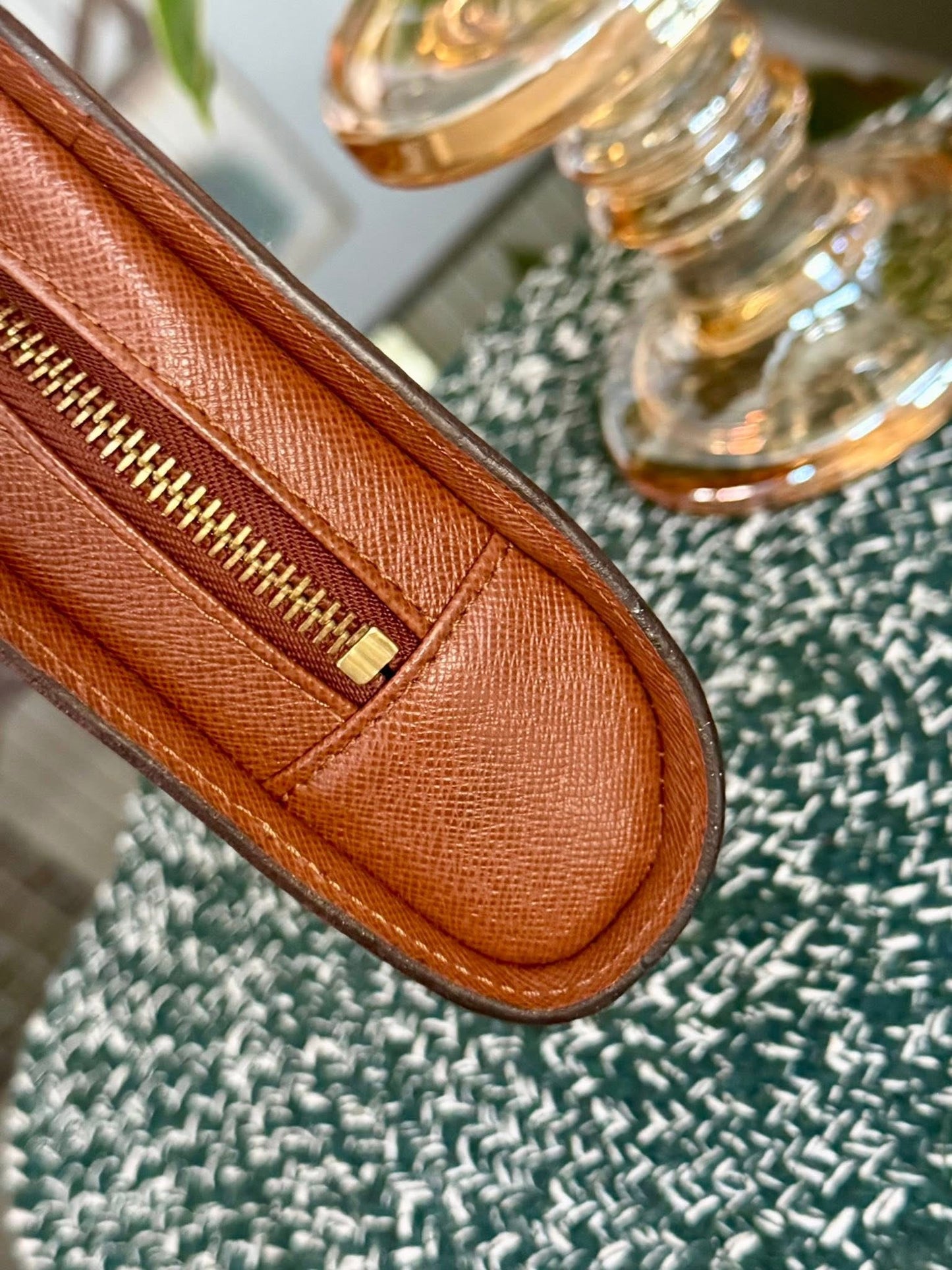 Orsay Clutch 🌼🗓️ Year: 1994