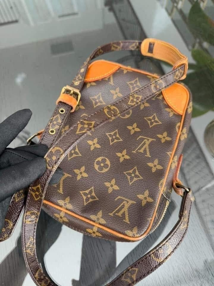 Danube PM Crossbody Bag -🗓️ Year: 1989
