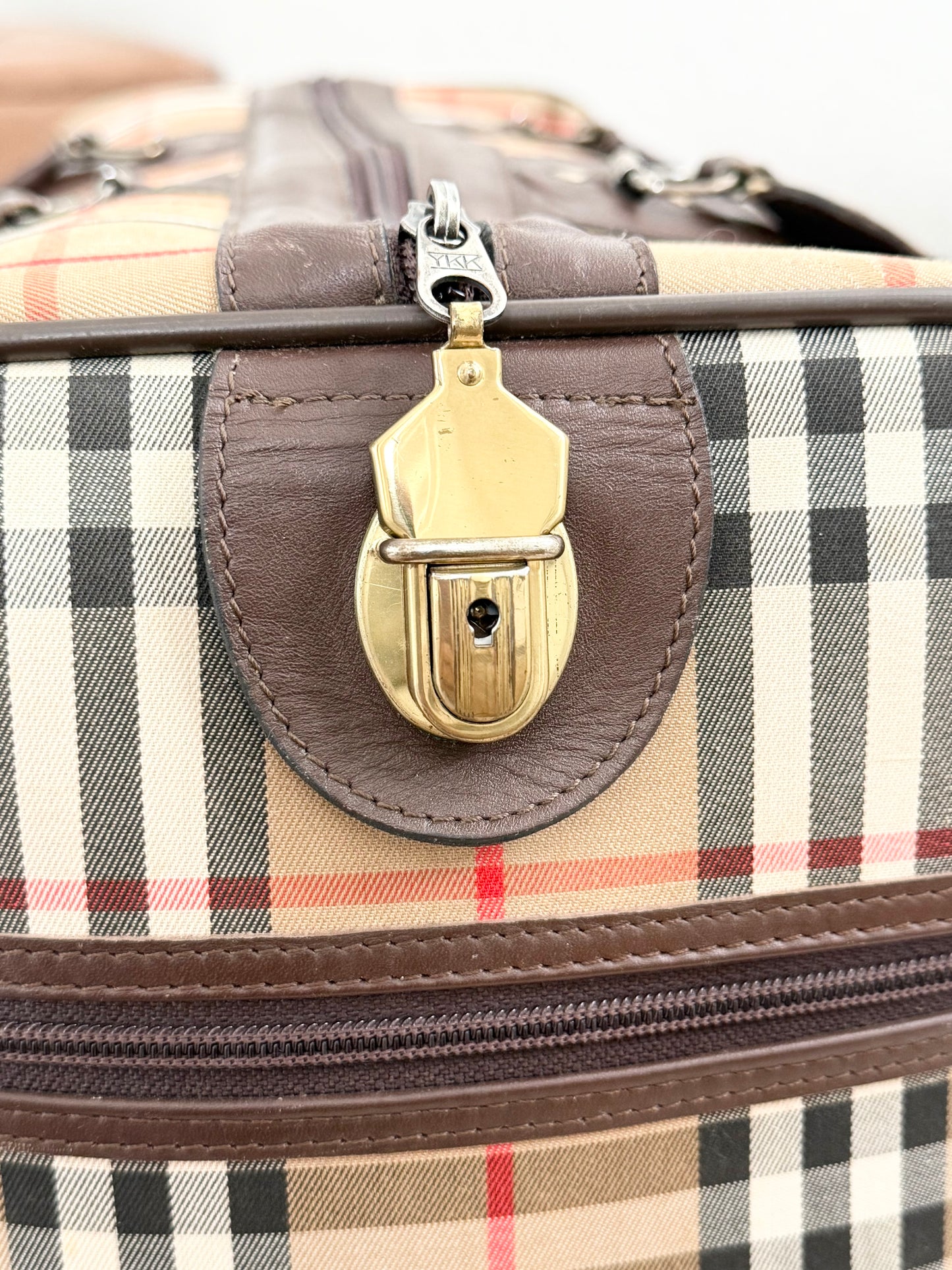 Burberry Duffle/ Travel Bag 📅