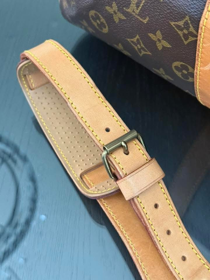 Keepall 45 Bandoulier with Original Strap , Luggage Tag and Poignet 📅 Year: 1989
