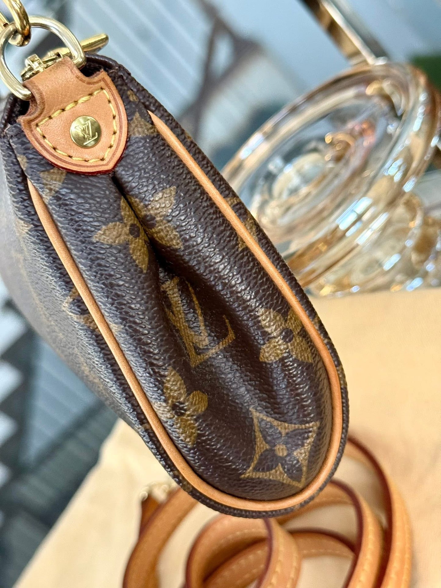 Eva Clutch in Monogram with Original Strap, Insert Organizer, Box, Dustbag and Paper bag 🗓️ Year: 2011