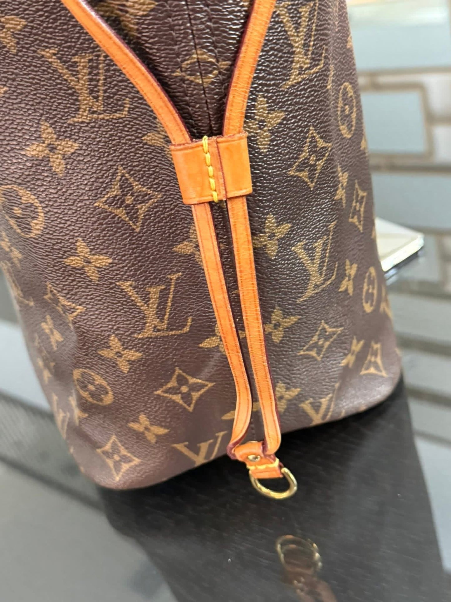 Neverfull MM in Monogram with Insert Organizer 🌺 📅 Year: 2015