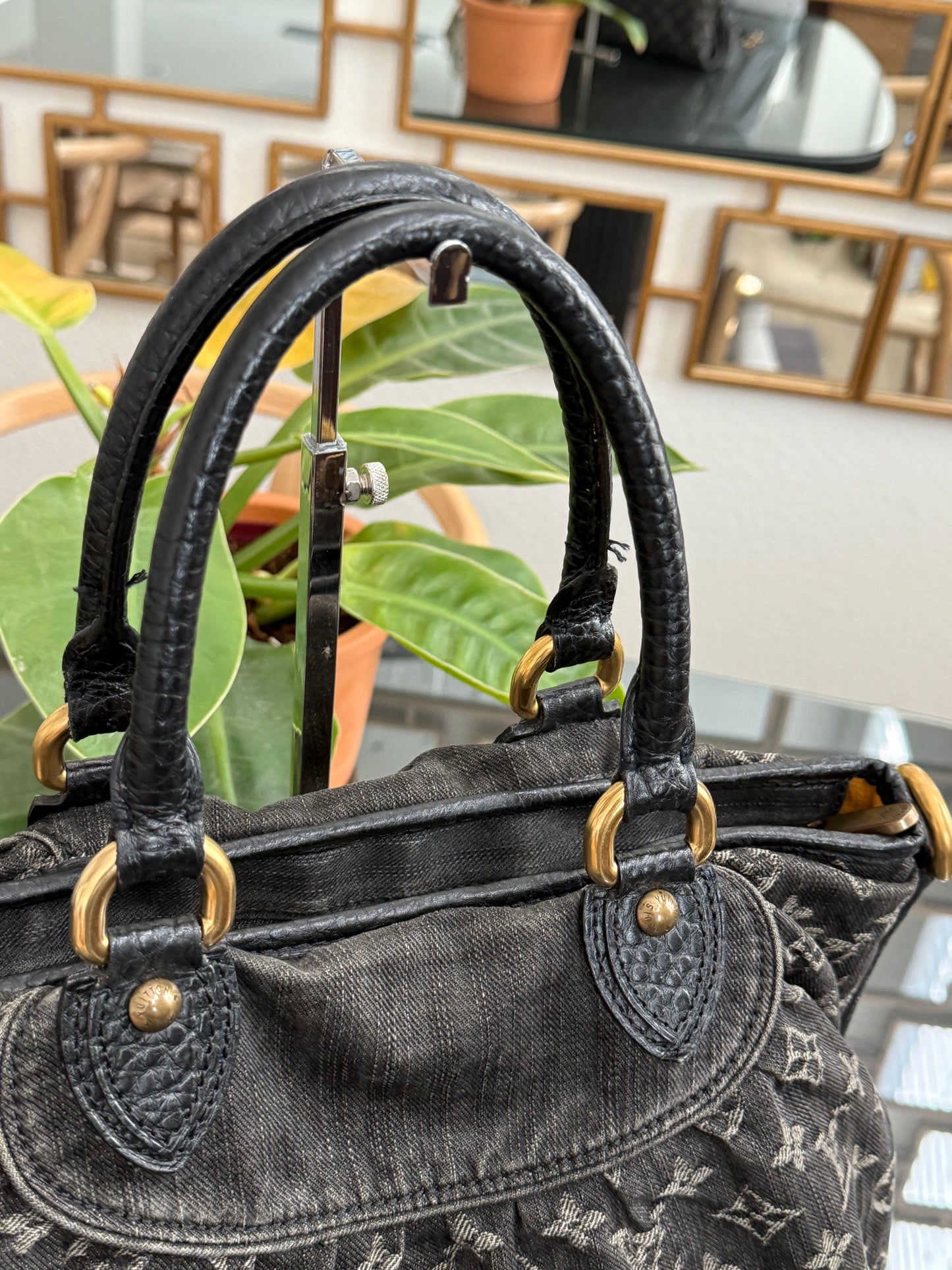 Neo Cabby GM Denim Black with Dustbag 🗓️