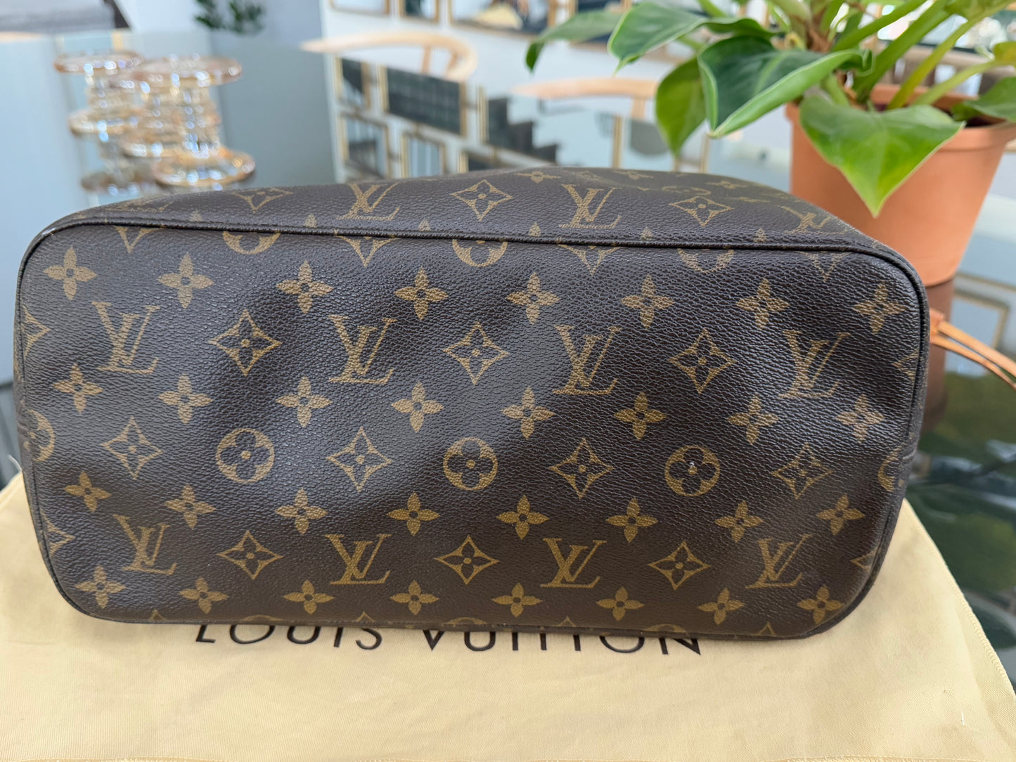 Neverfull MM with Dustbag -🗓️ Year: 2008