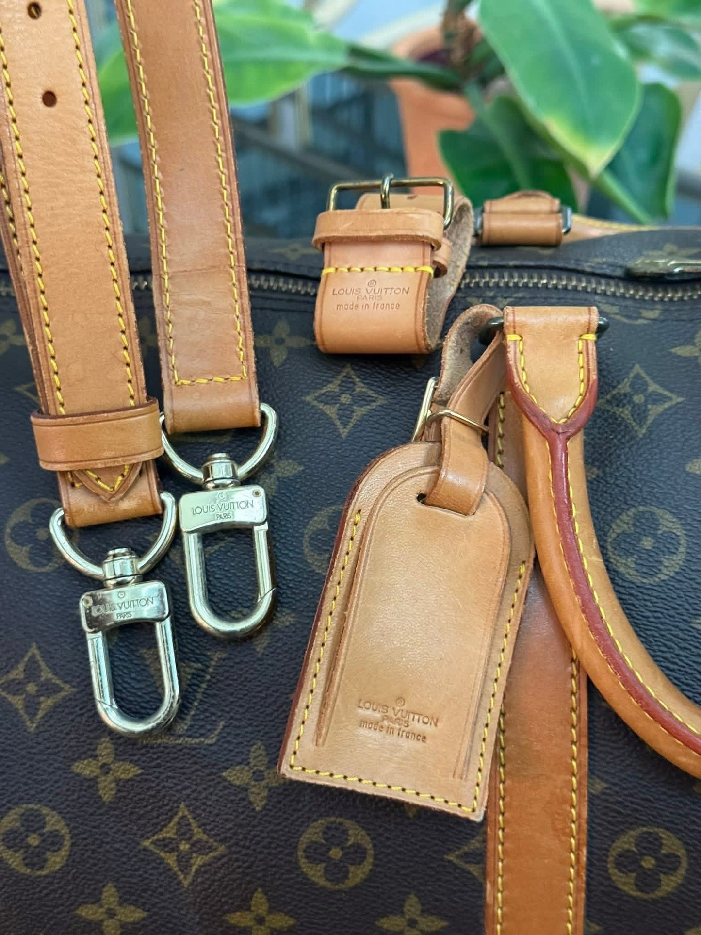 Keepall 55 Bandoulier with Original Strap, Luggage tag and Poignet 🗓️ Year: 1988