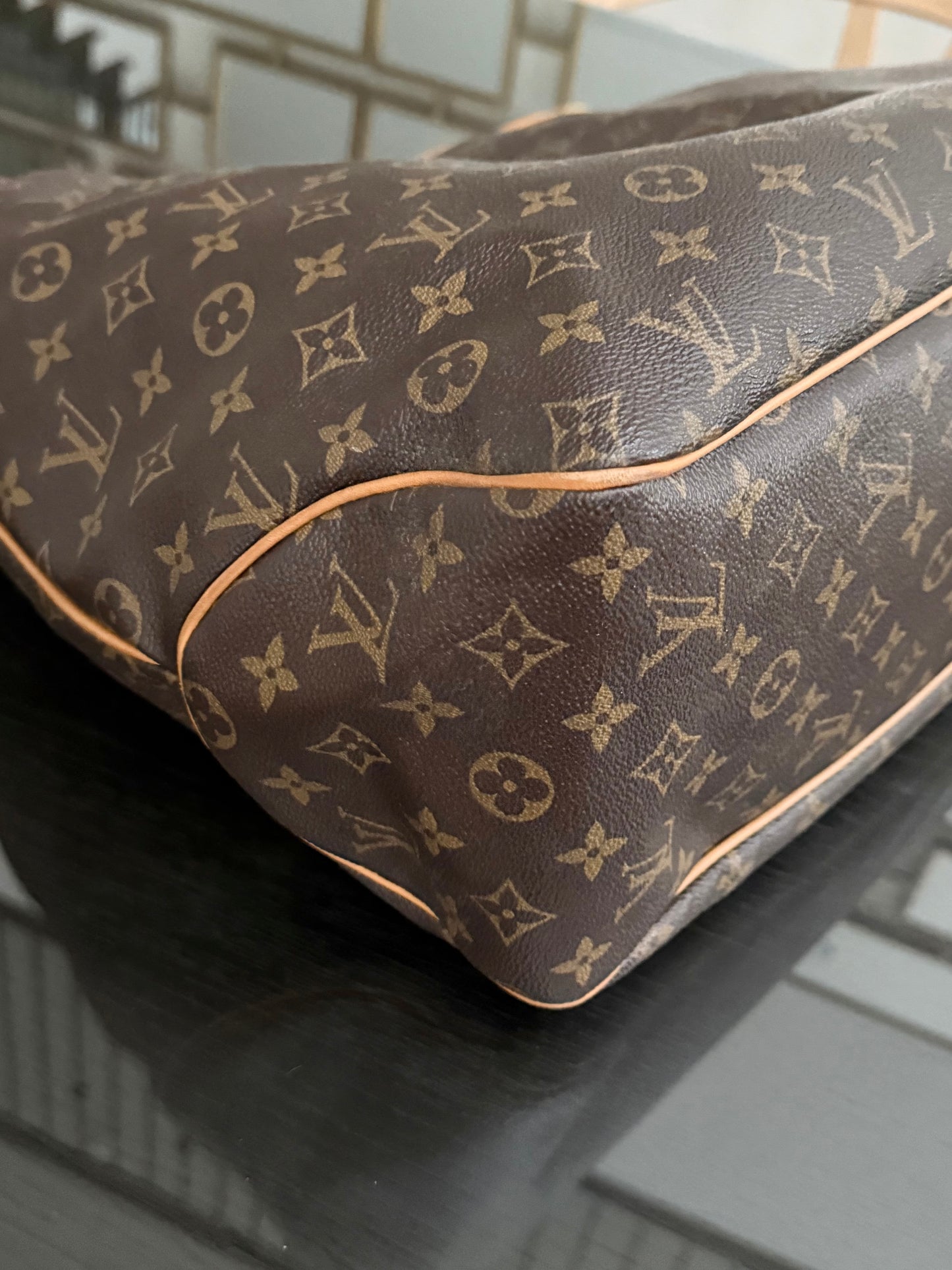 Delightful GM with Dustbag 🌹📅 Year: 2011