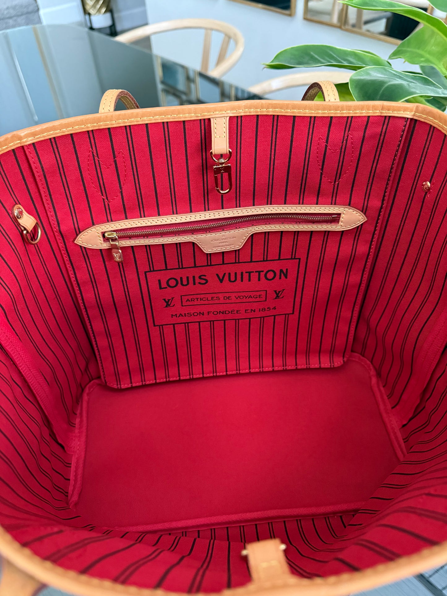 Neverfull MM in Monogram Cerise Interior with Dustbag 🗓️ Year: 2017