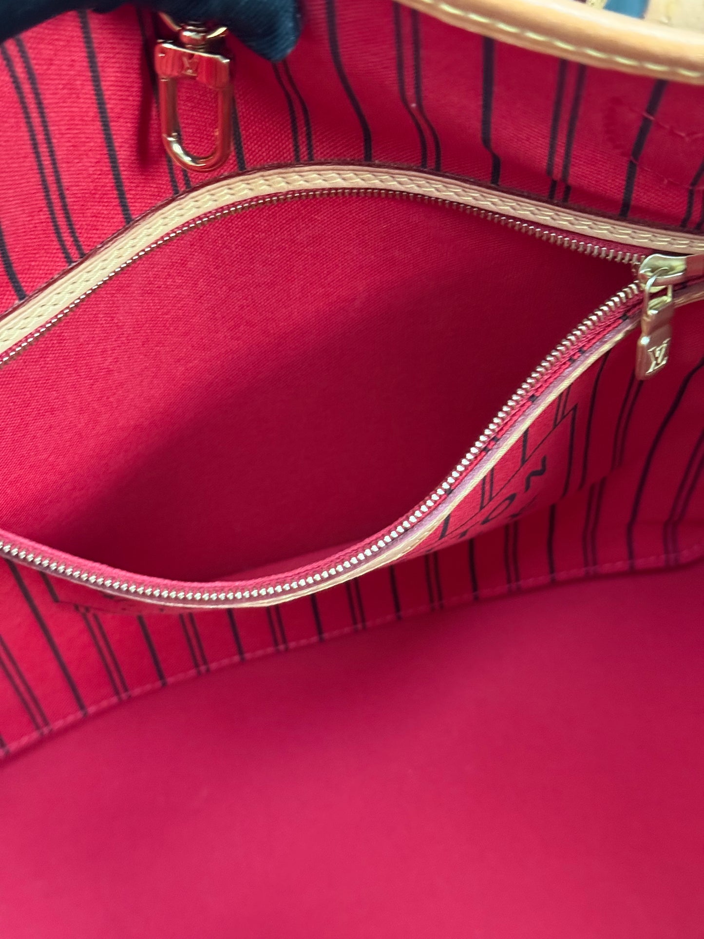 Neverfull MM in Monogram Cerise Interior with Dustbag 🗓️ Year: 2017
