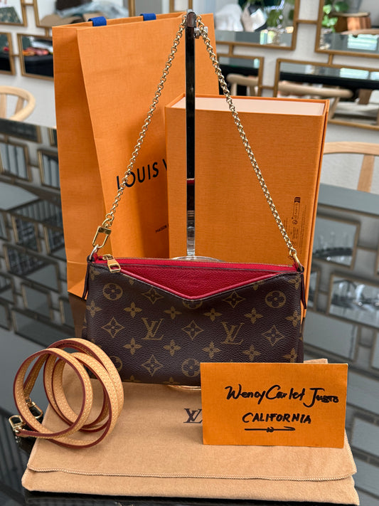 Pallas Clutch w/ Box, Dustbag and Paper bag - Year: 2017
