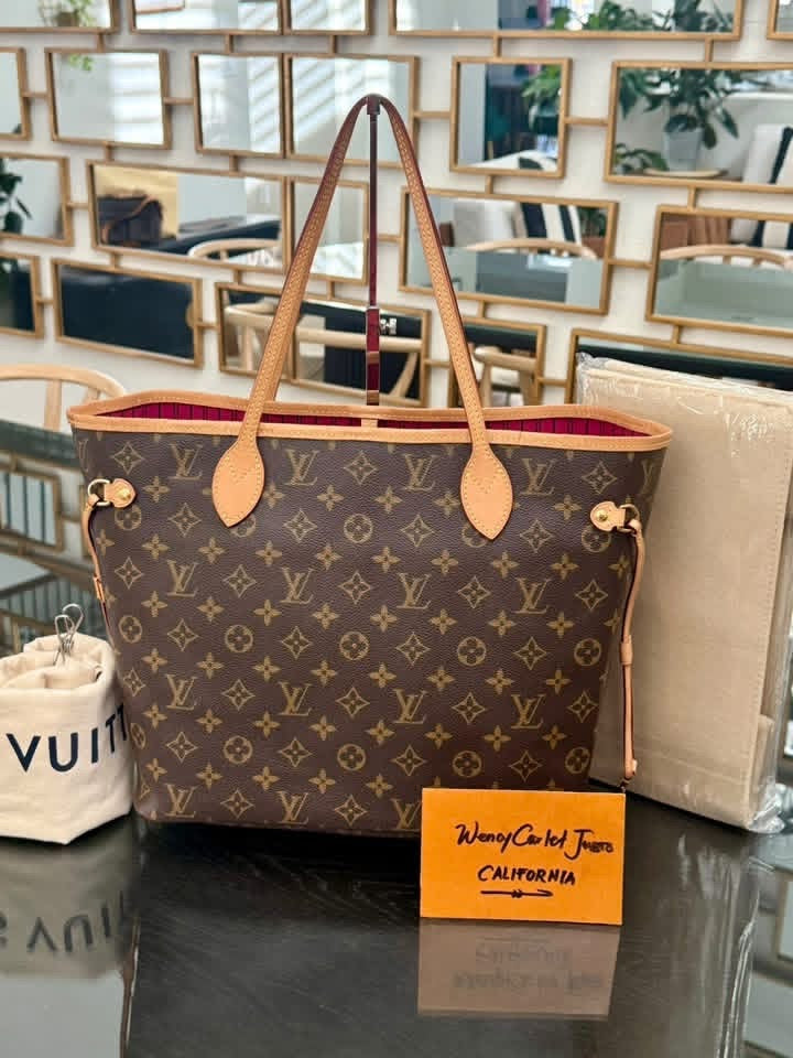Neverfull MM in Peony interior with Dustbag and Insert Organizer 📅 Year: 2019