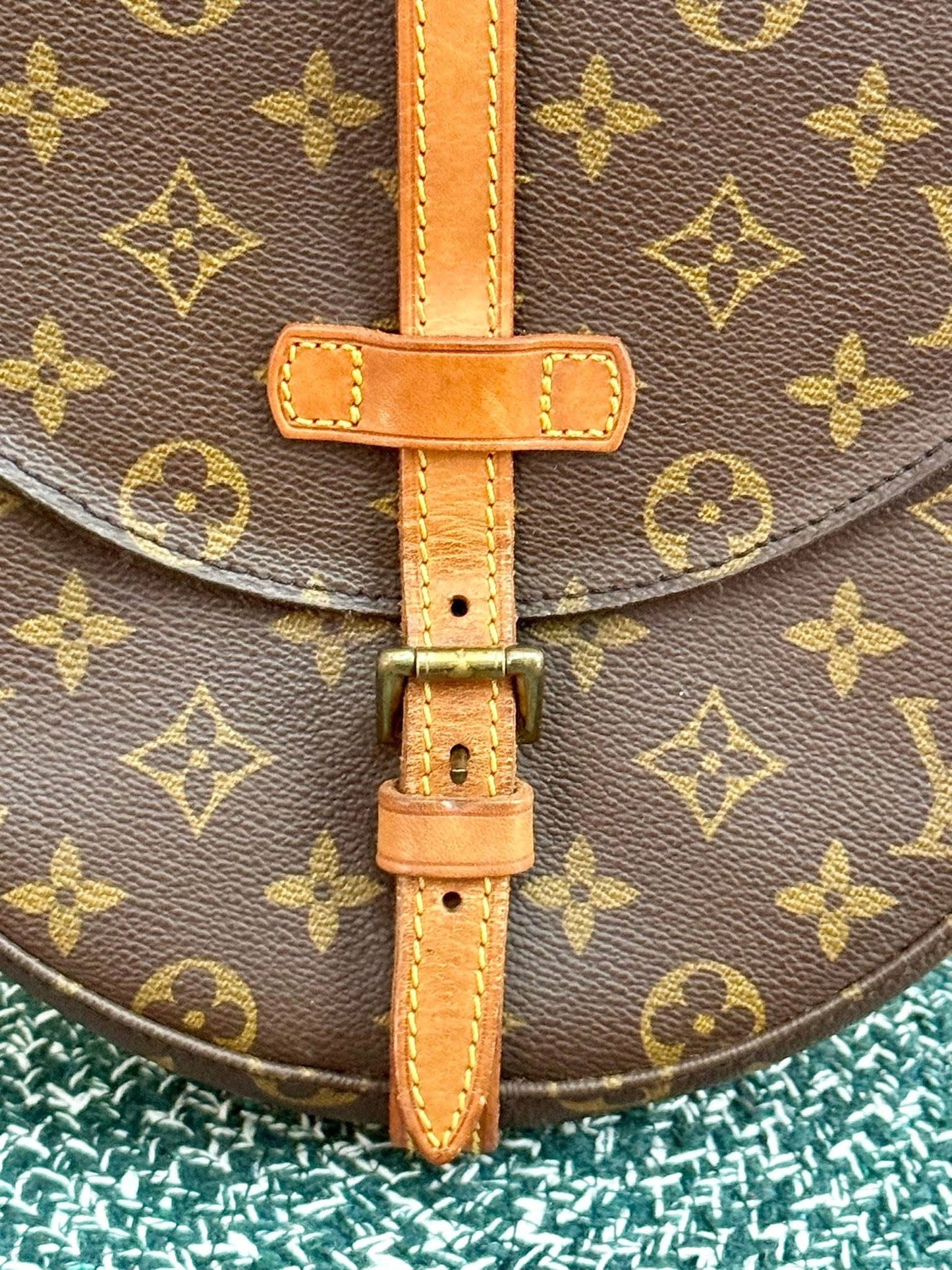 Chantilly MM Crossbody Bag 📅 Year: 1990