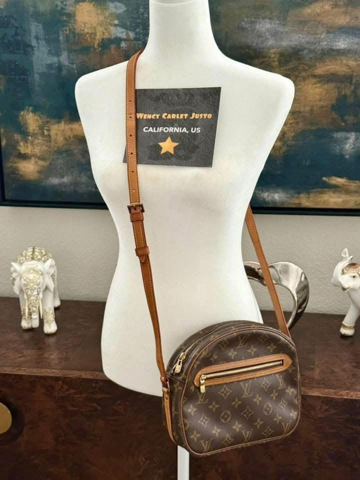 Senlis Crossbody - 🗓️