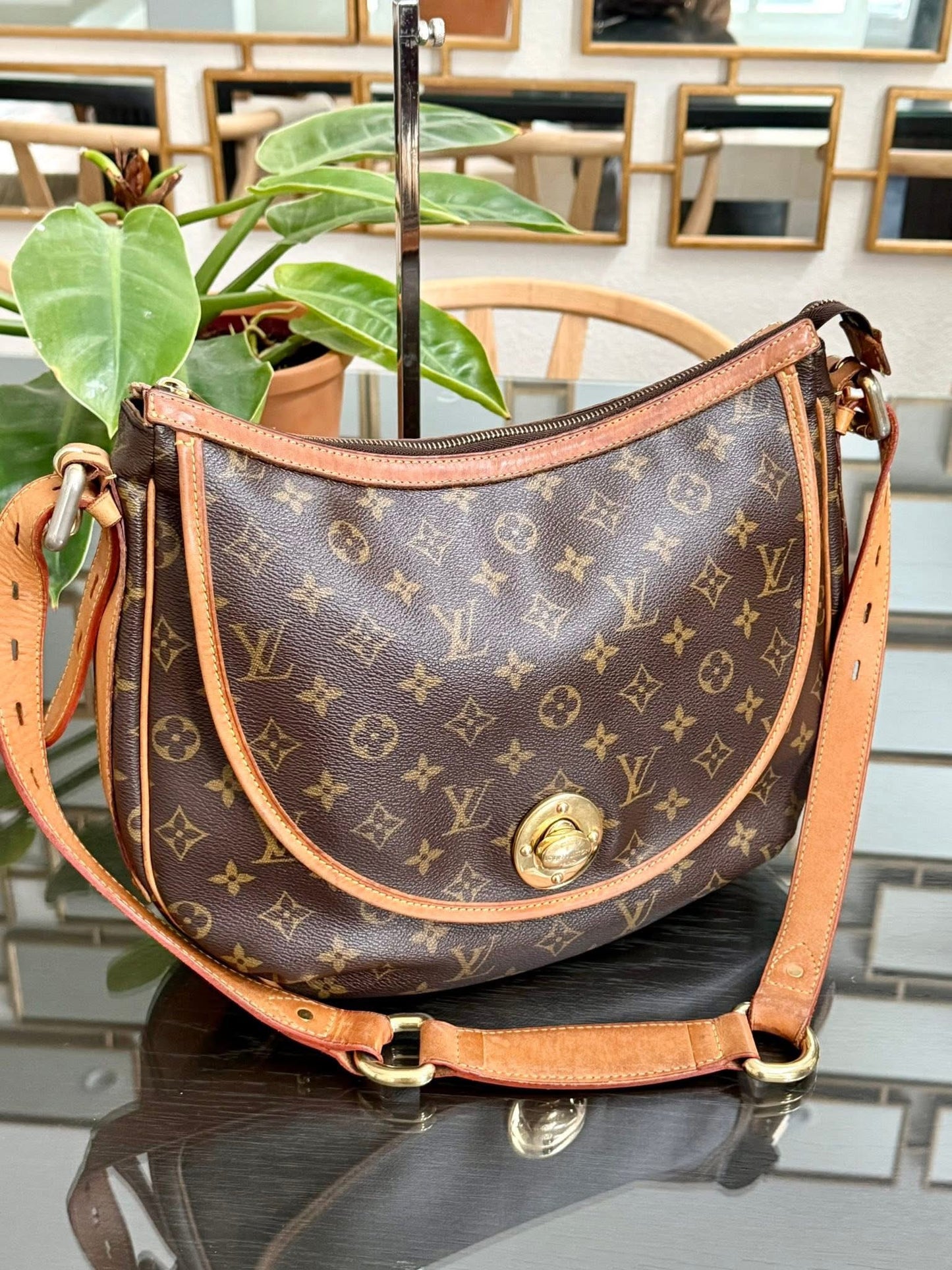 Tulum GM Shoulder/ Crossbody Bag - 🗓️ Year: 2010