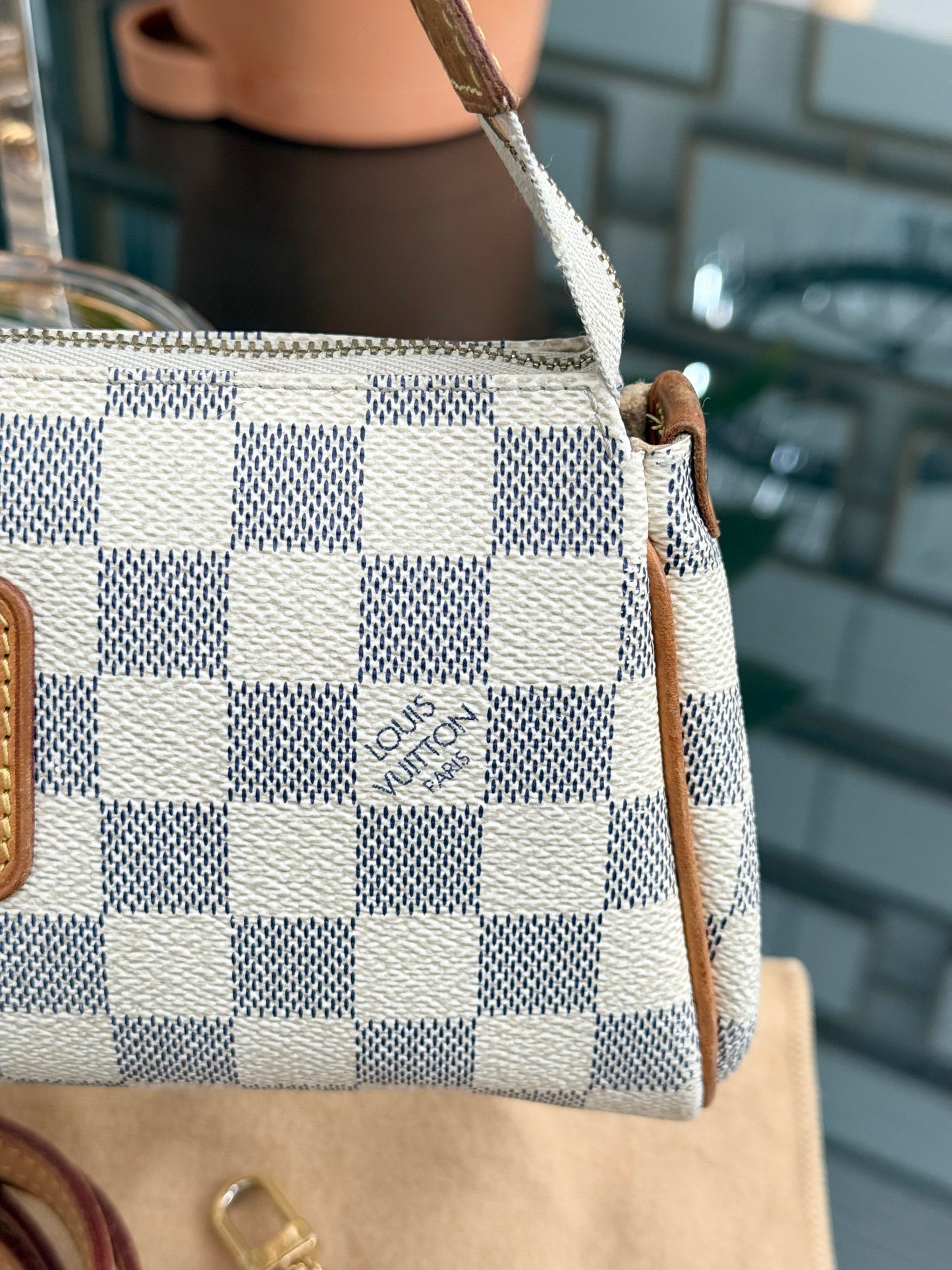 Eva Clutch in Azur with Original Strap,Box Dustbag and Insert Organizer 🗓️ Year: 2011