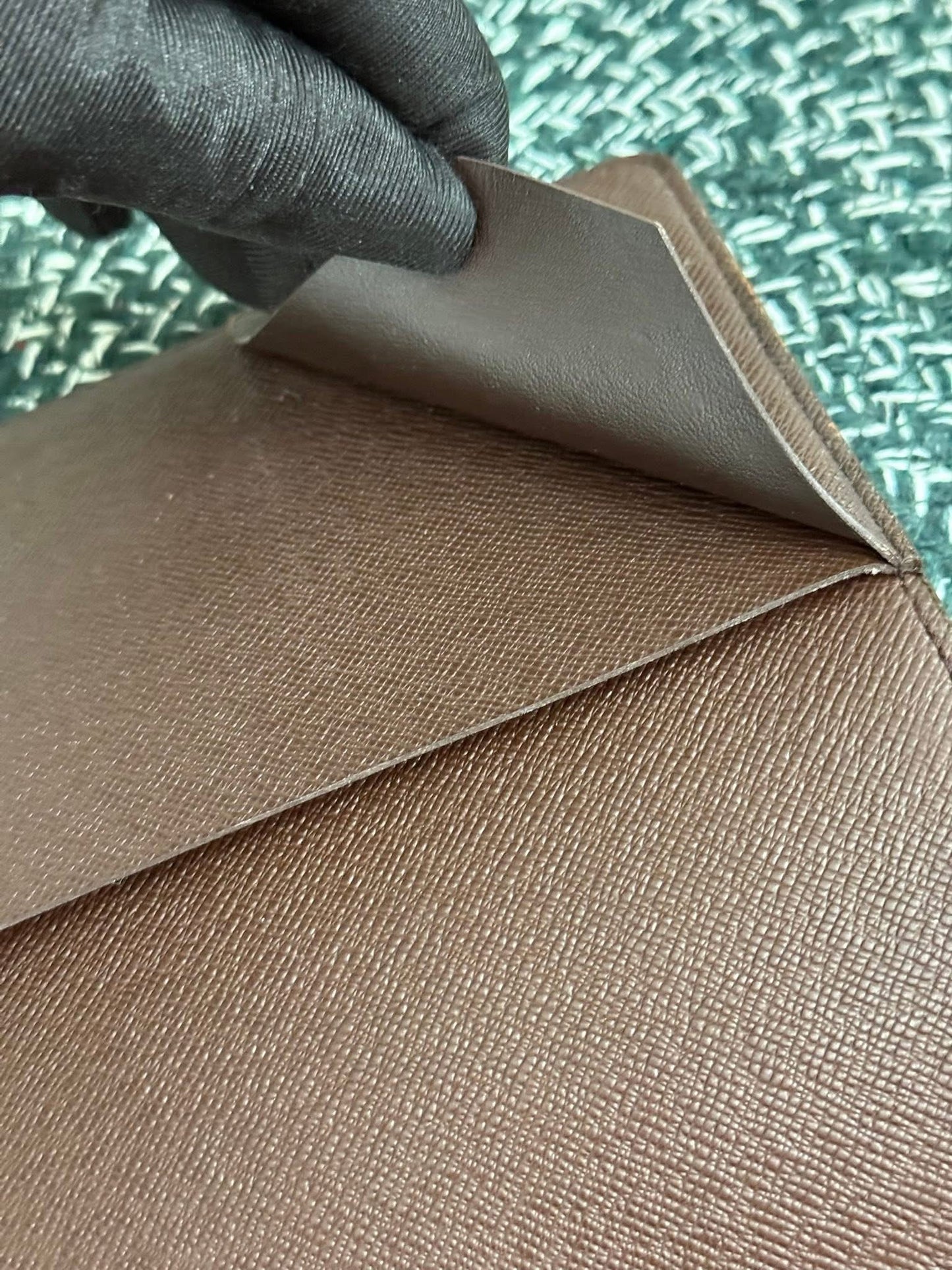 Damier Ebene Desk Agenda Cover 
🗓️ Year: 2005