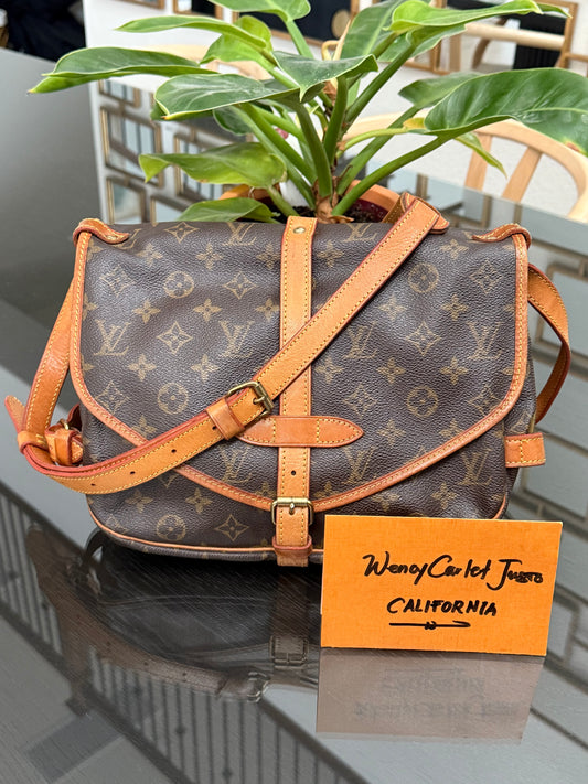 Saumur 30 Crossbody -🗓️ Year: 1992