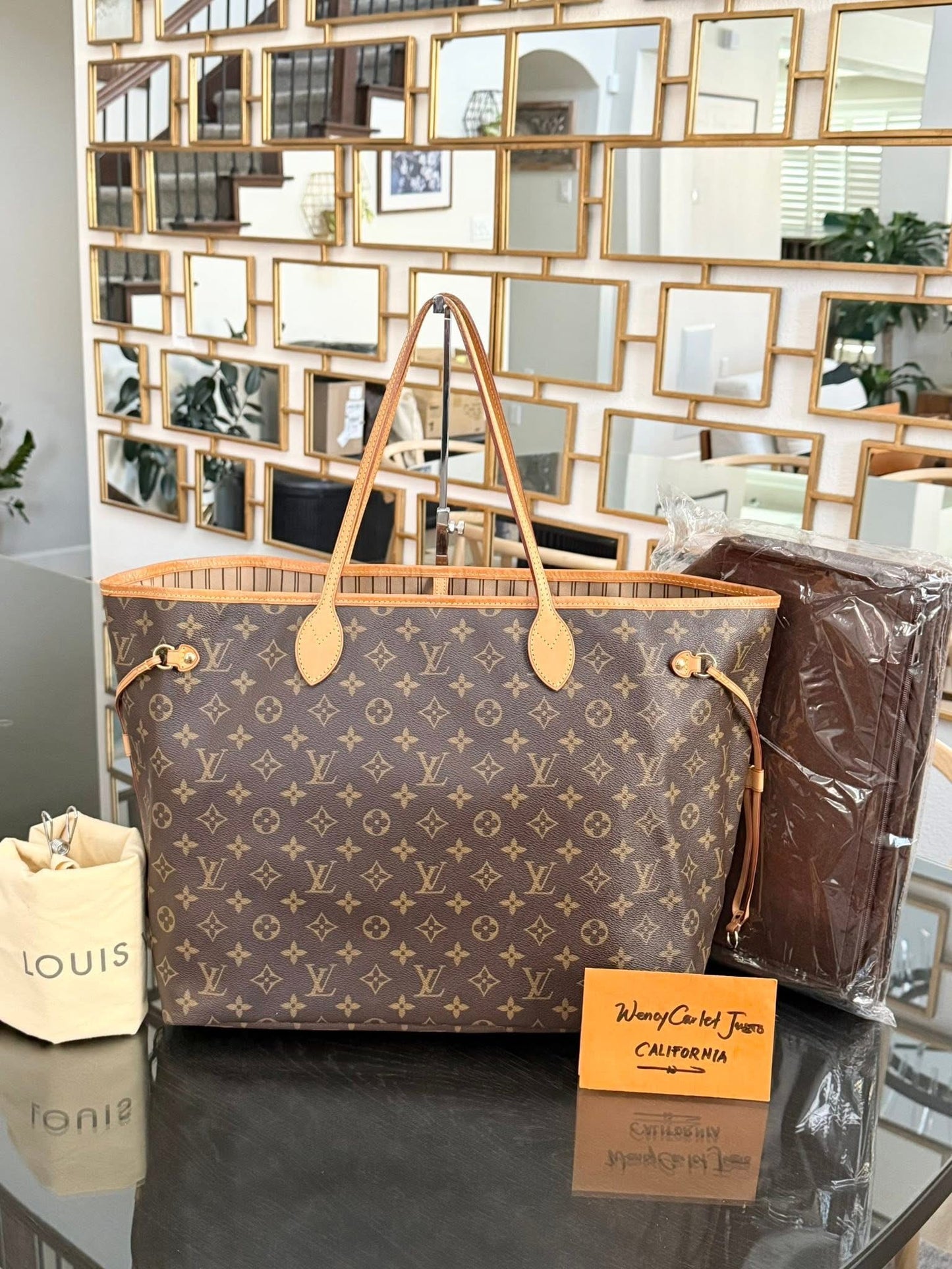 Neverfull GM in Monogram with Dustbag and Insert Organizer -🗓️ Year: 2015