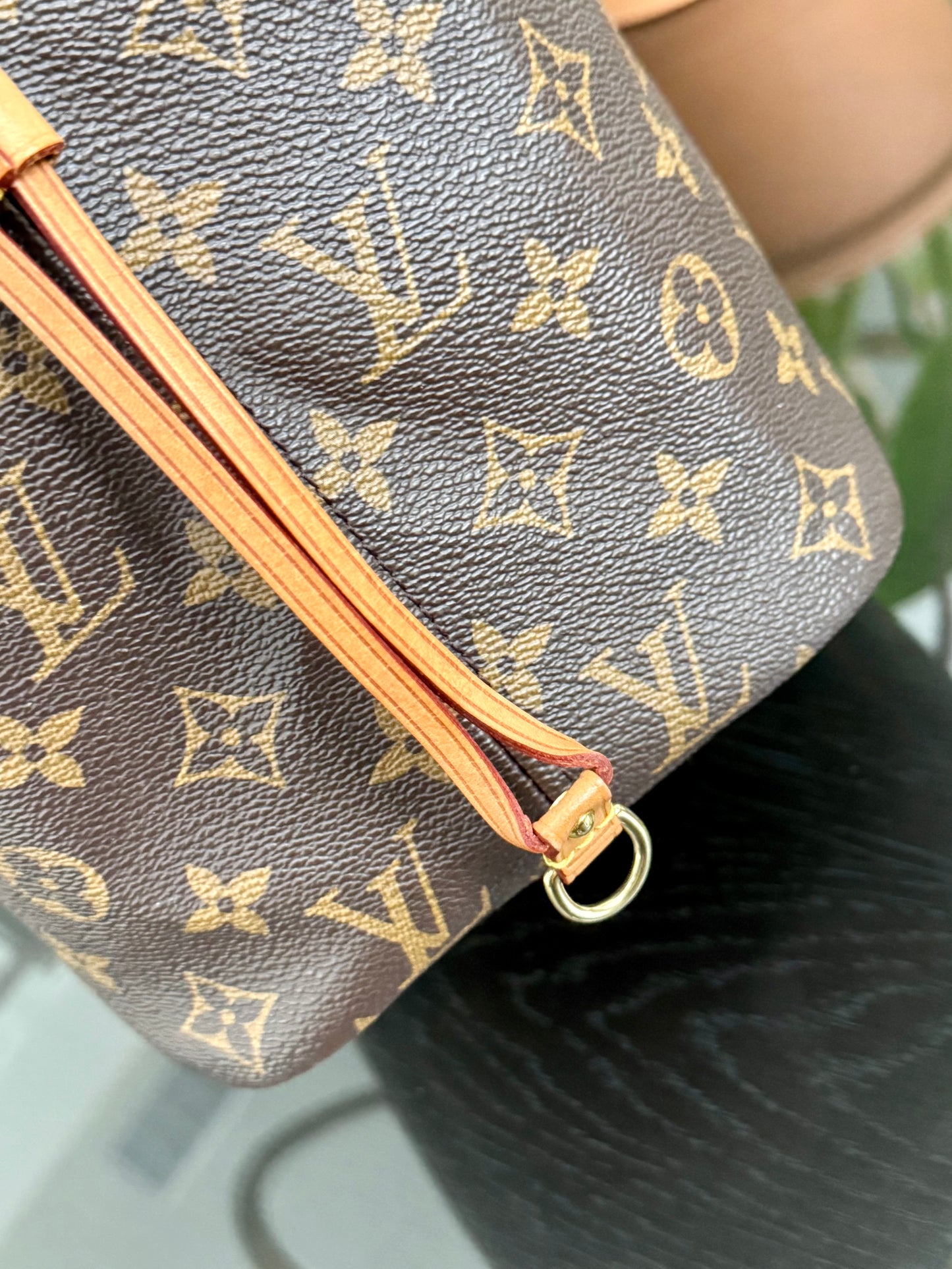 Neverfull MM in Peony interior with Dustbag 📅 Year: 2019