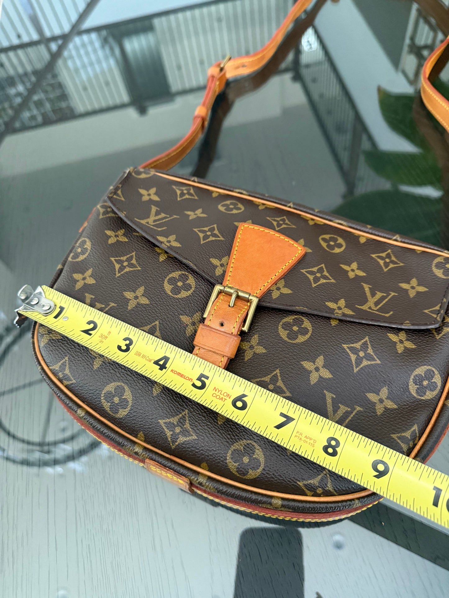 Jeaunefille GM Crossbody - 📅 Year: 1988