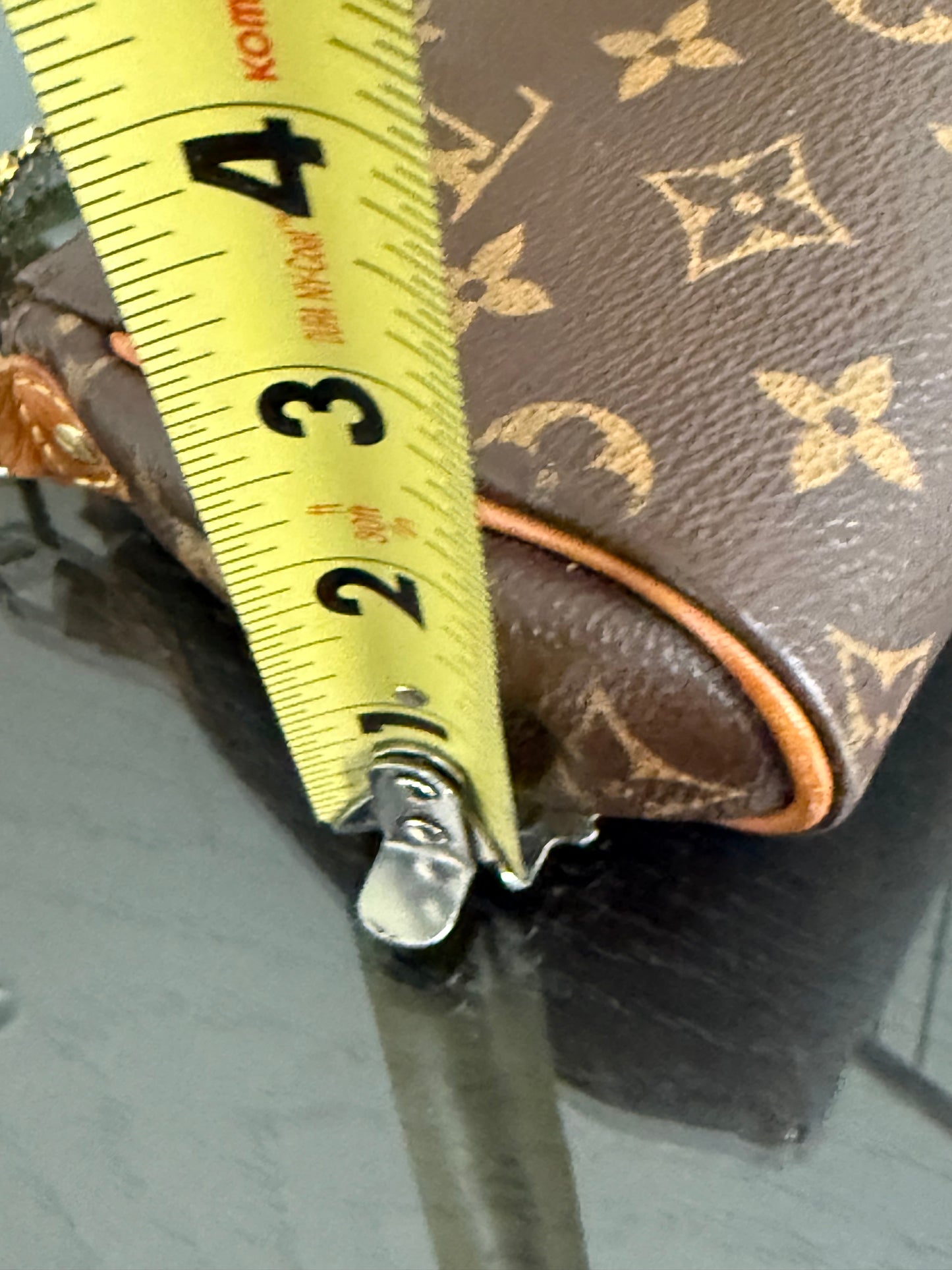 Eva Clutch with Dustbag- 🗓️ Year: 2015